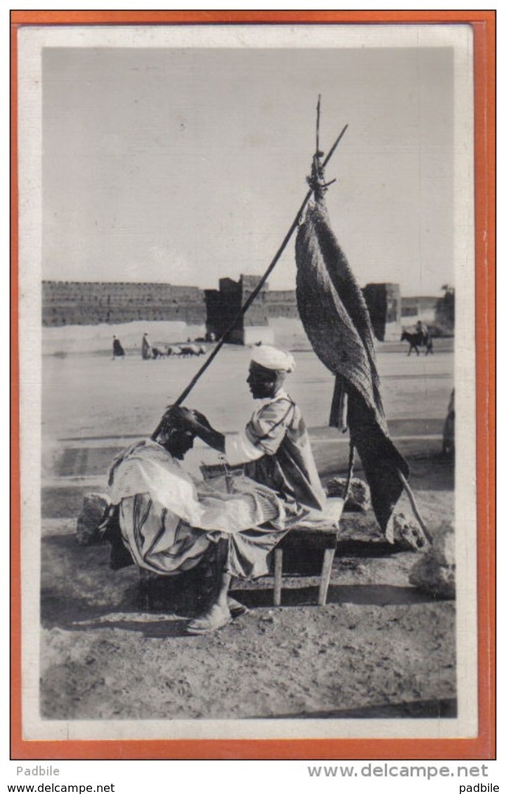 Carte Photo  Maroc Casablanca  Le Coiffeur Sous La Tente  Le Boucher Trés Beau Plan - Marrakech