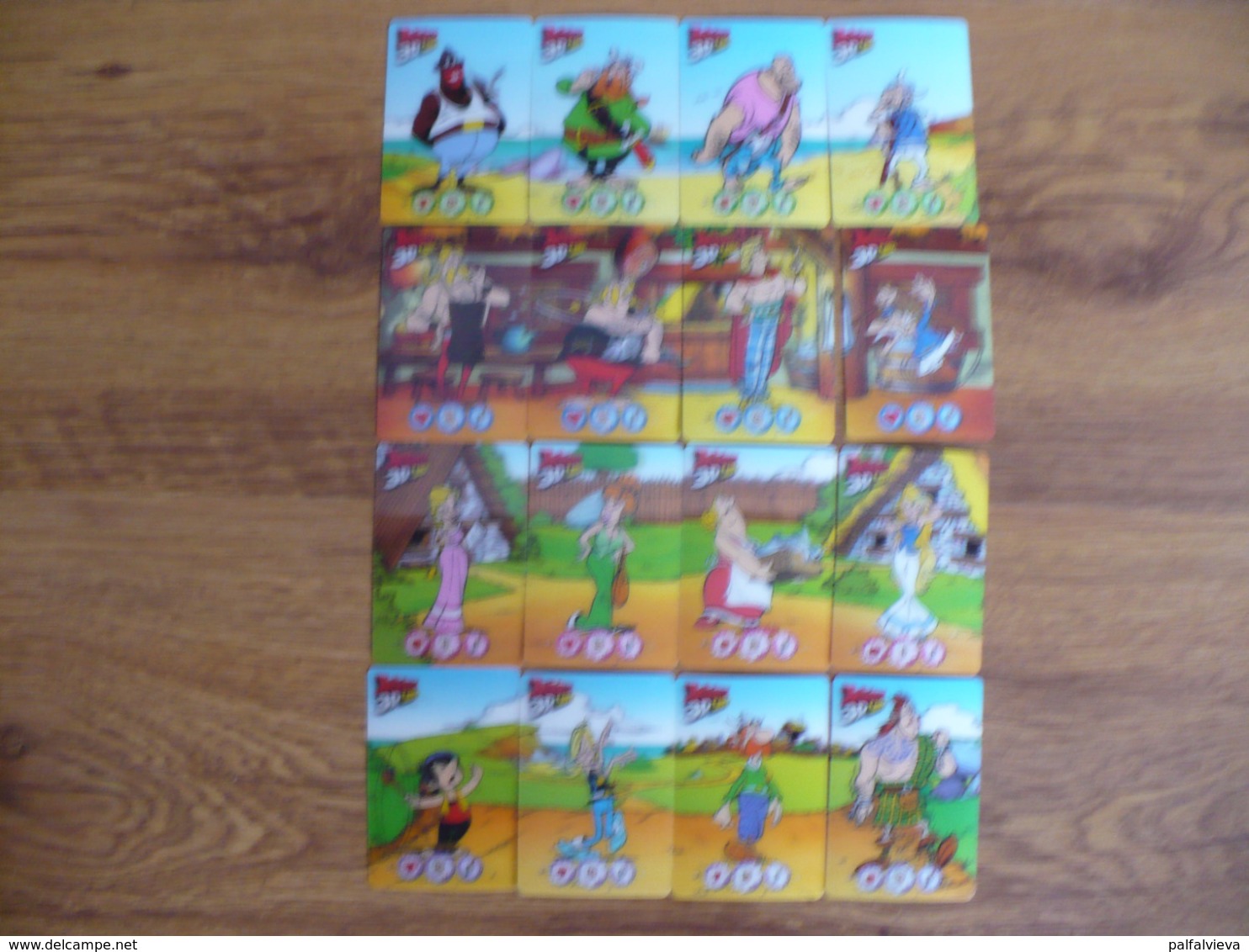 Asterix - Lenticular (3D) Card Set Of 32 From Hungary - Autres & Non Classés