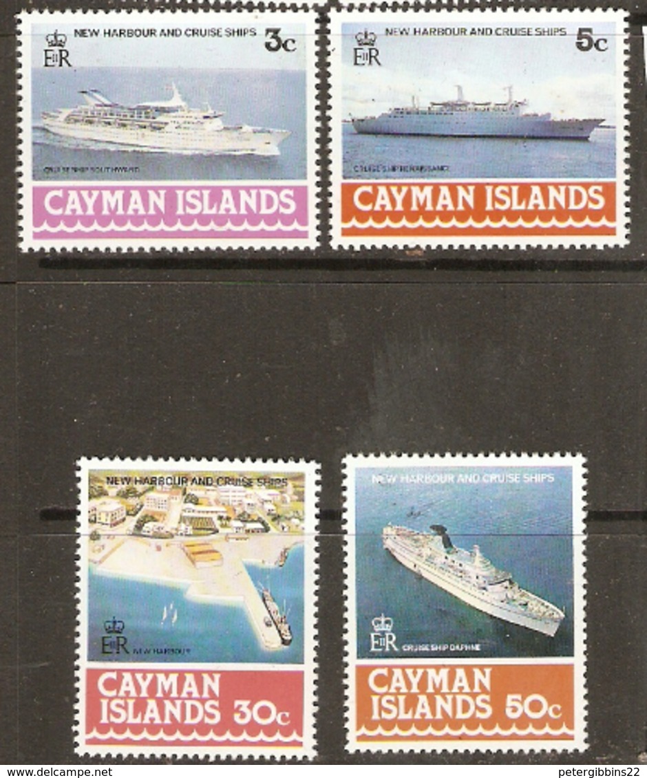 Cayman Islands  1978  SG  441-4  New Harbour And Cruise Ships     Unmounted Mint - Kaimaninseln