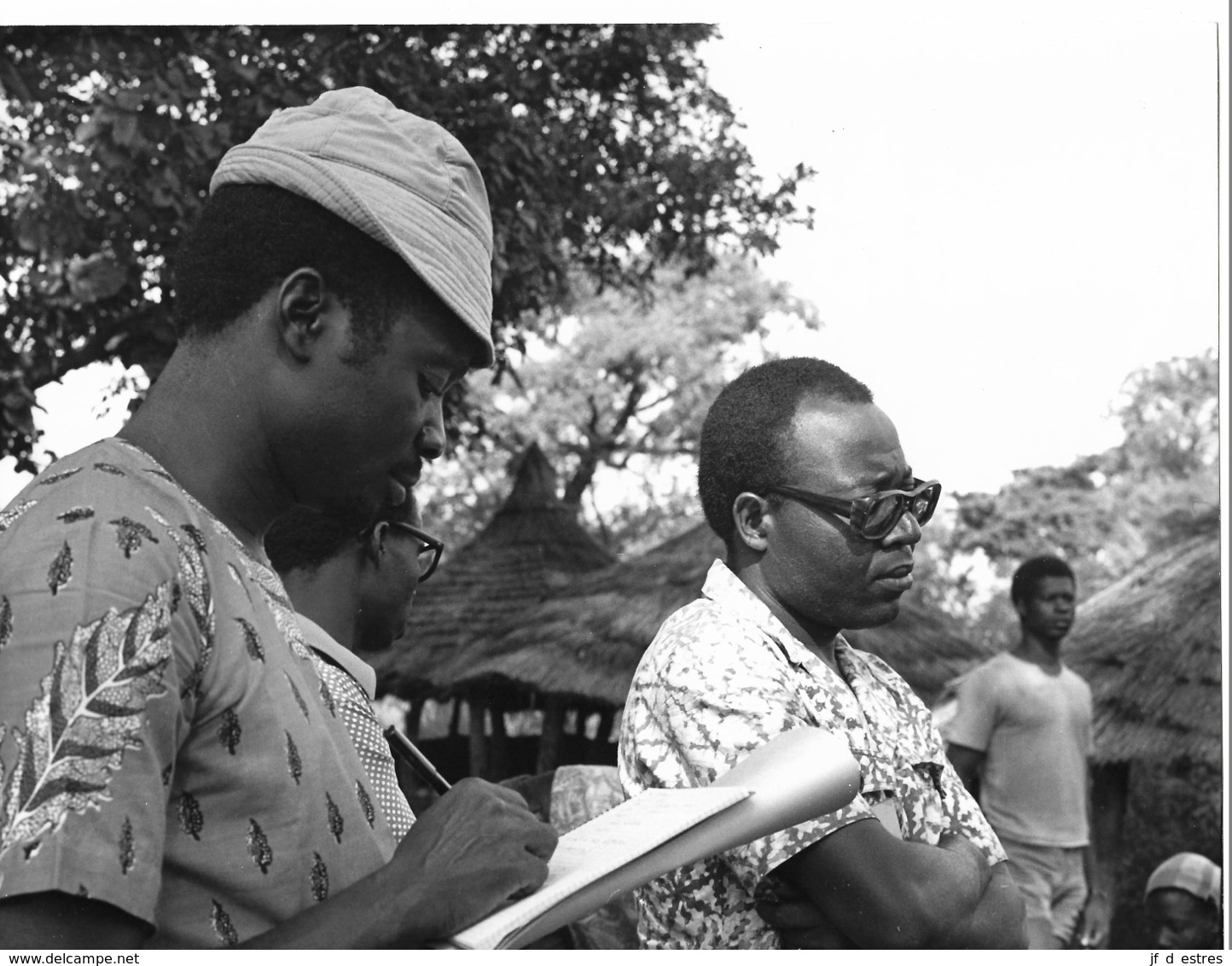 Photo Haute Volta (Burkina Faso) 1980. John Madjri Du CESAO Sur Le Terrain; Photo Du Père Gust Beeckmans - Afrika