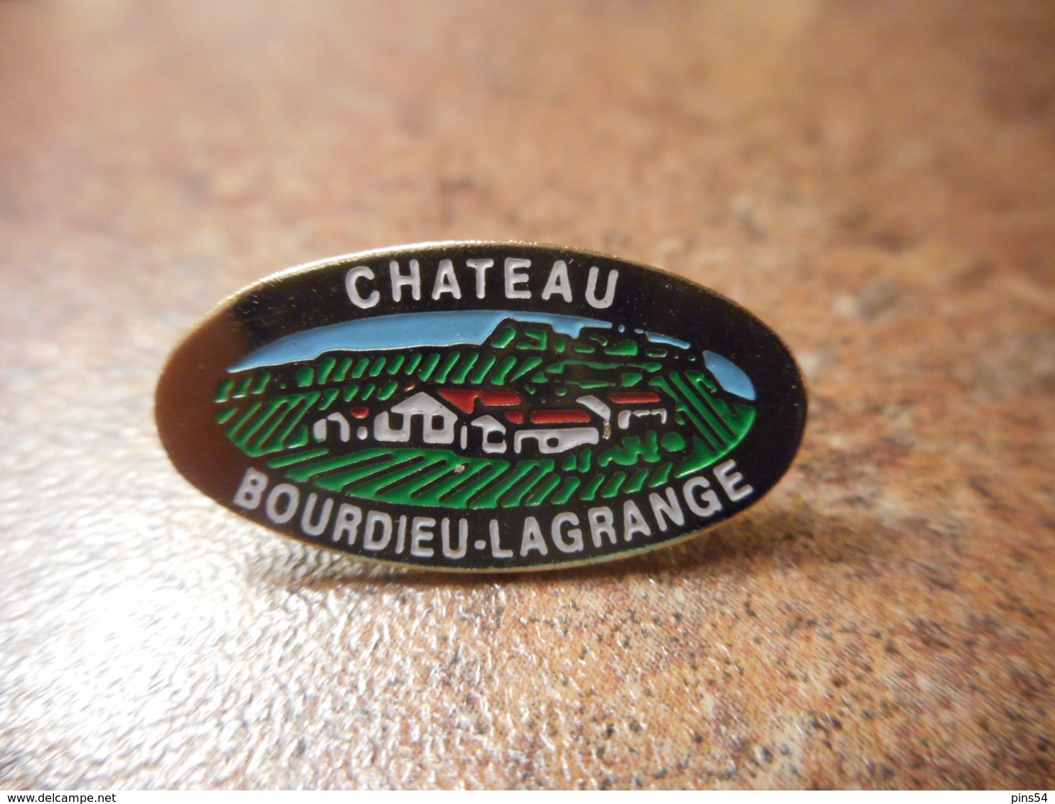 A041 -- Pin's Alcool Chateau Bourdieu Lagrange - Boissons