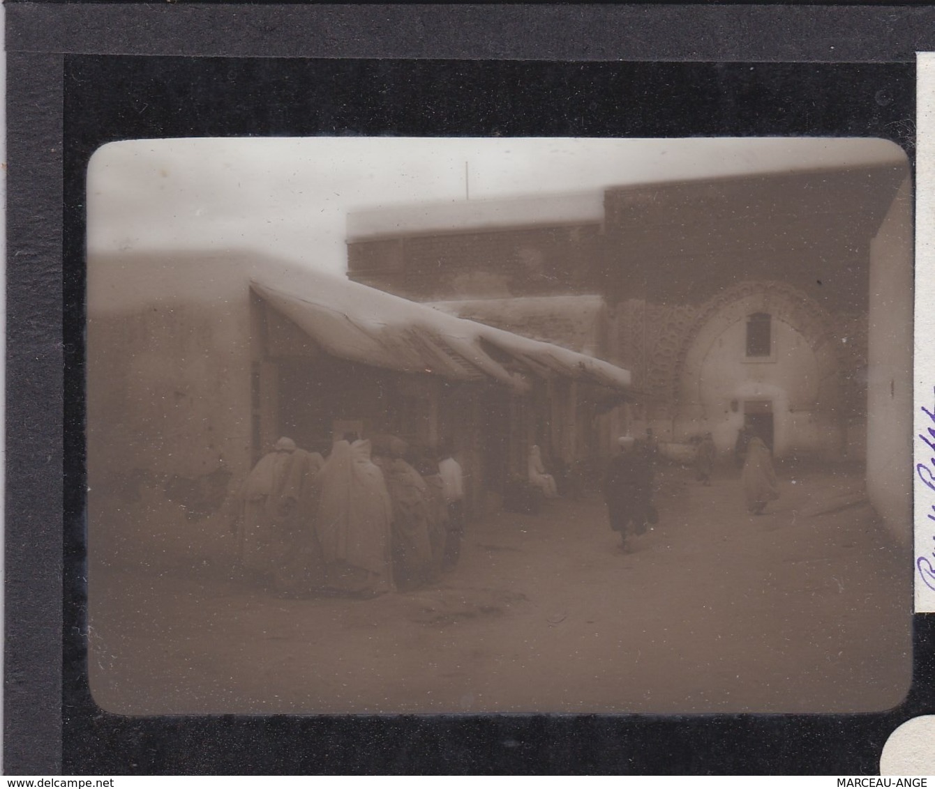 33 plaques de verres majoritées du MAROC,un peu d'italie