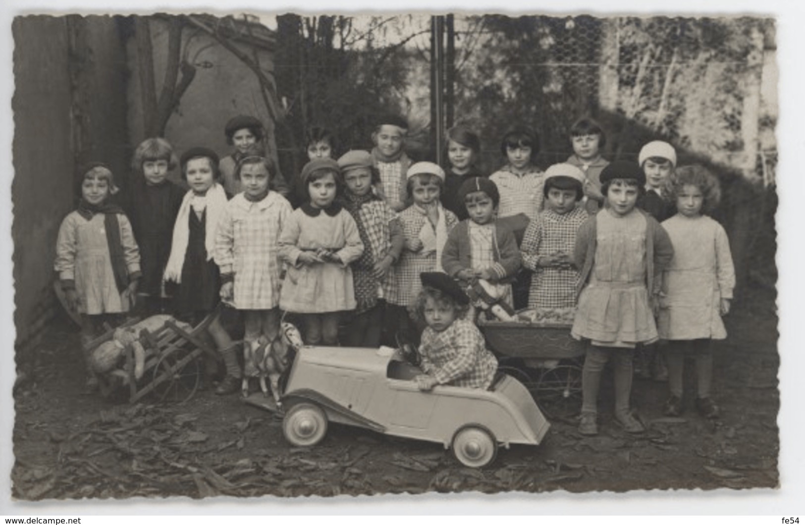 ° GROUPE D'ENFANTS ° CARTE PHOTO ° AUTOMOBILE ° JOUETS ° Photographe BRULE ROCARD à MOULINS ° - Groupes D'enfants & Familles