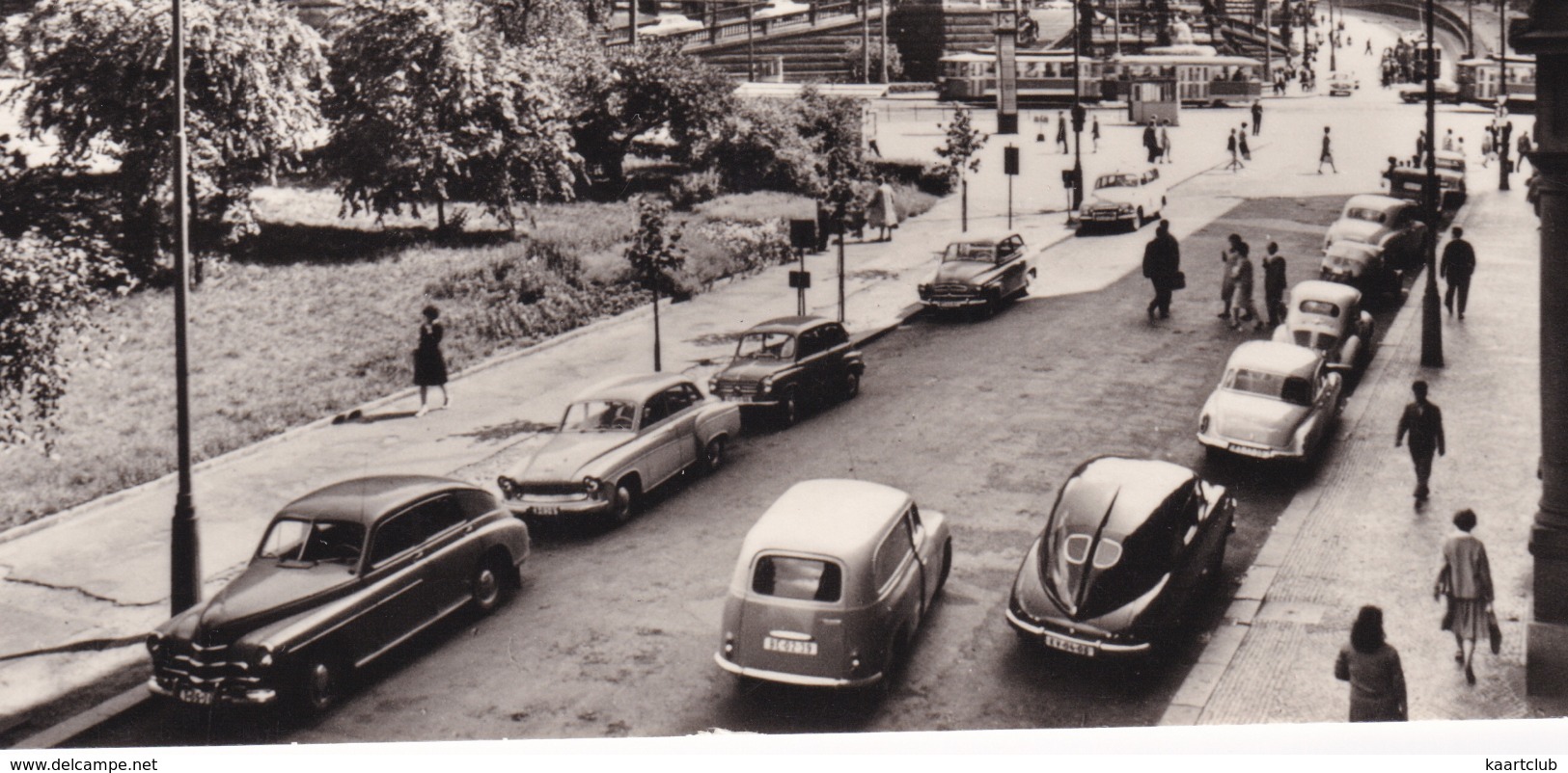 Praha / Prag: TATRA TATRAPLAN 600, FSO WARSZAWA M20, SKODA 1201, WARTBURG 311 , RENAULT 4CV - National Museum - (CSSR) - Turismo