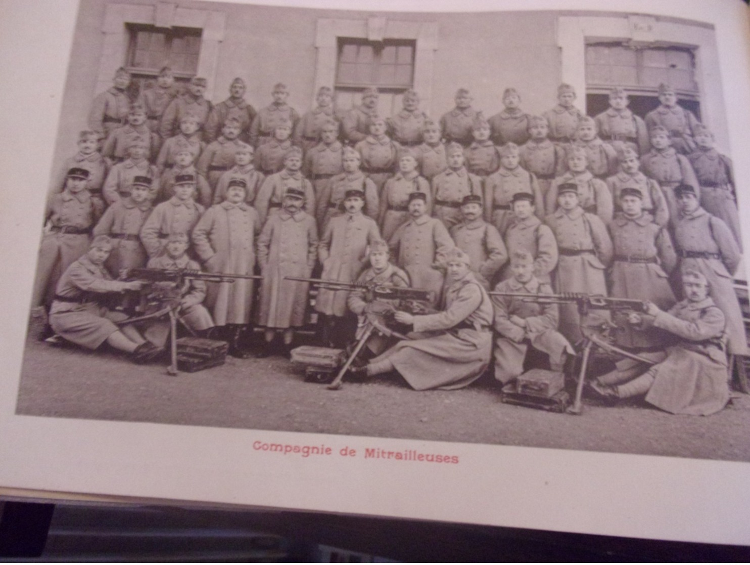 RARE ROMANS DROME 75 EME REGIMENT D INFANTERIE DECEMBRE 1922 CASERNE BON 14 PAGES DE PHOTOGRAPHIES - Autres & Non Classés