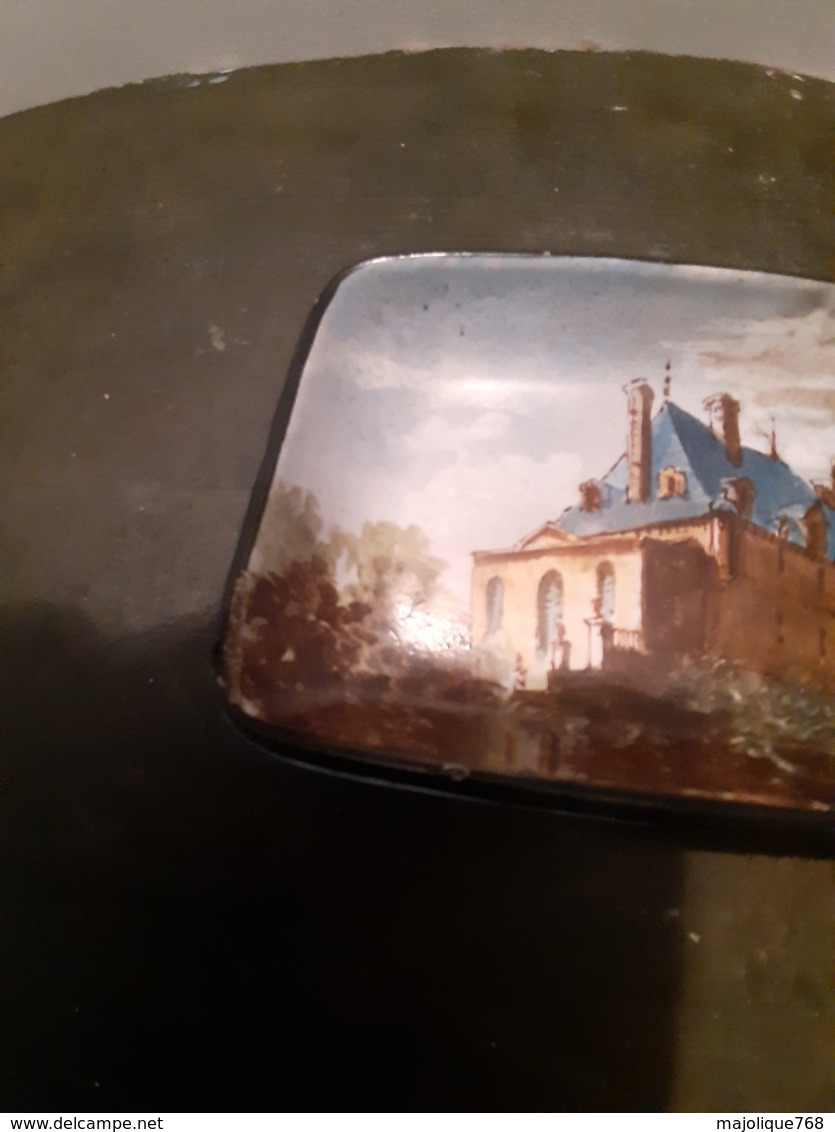 petit vide-poche en porcelaine fine de Choisy le Roi  - décor Trouville - petite égrenure à gauche en bas -