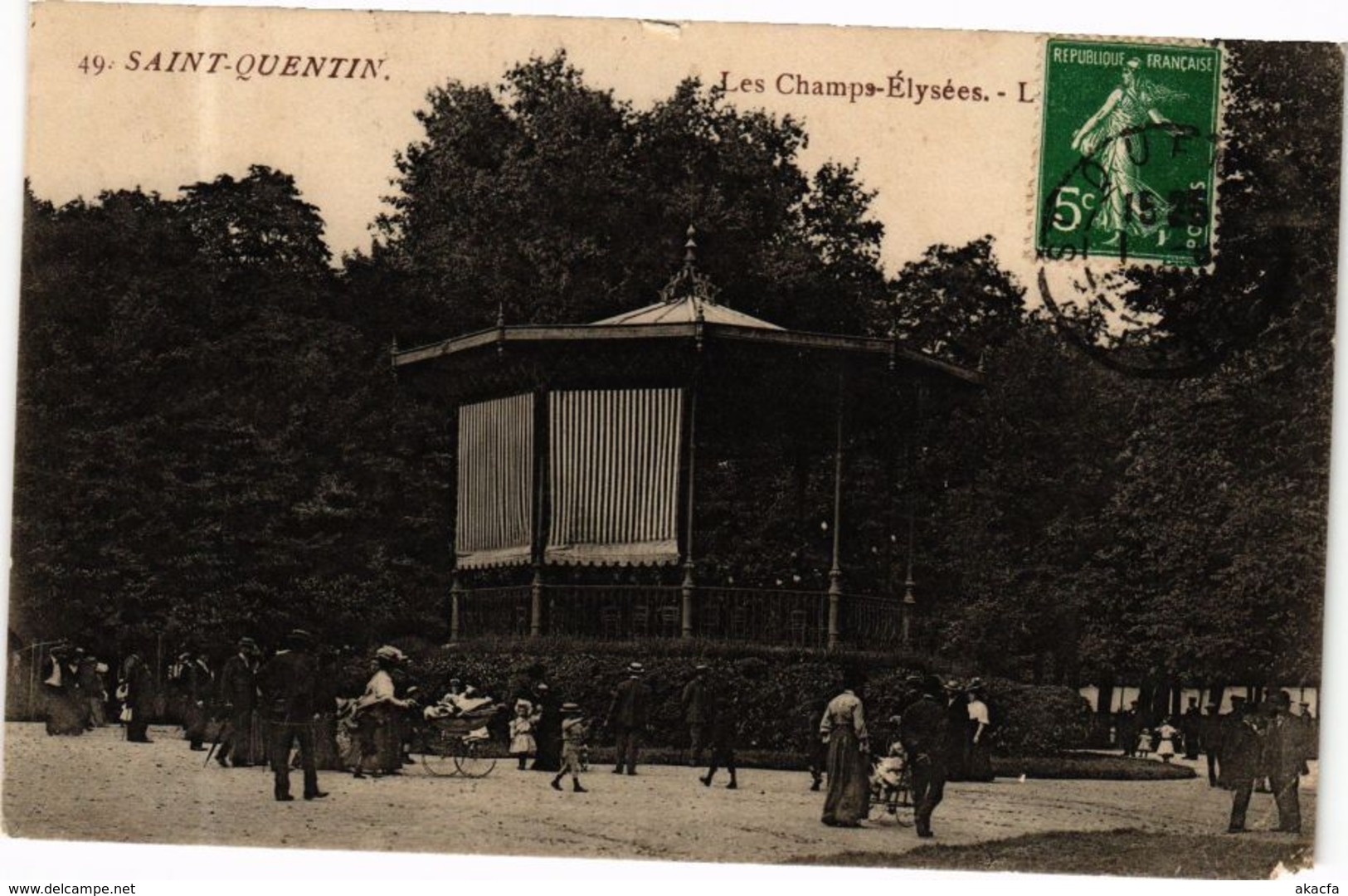 CPA ST-QUENTIN Les Champs Elysees (280328) - Saint Quentin