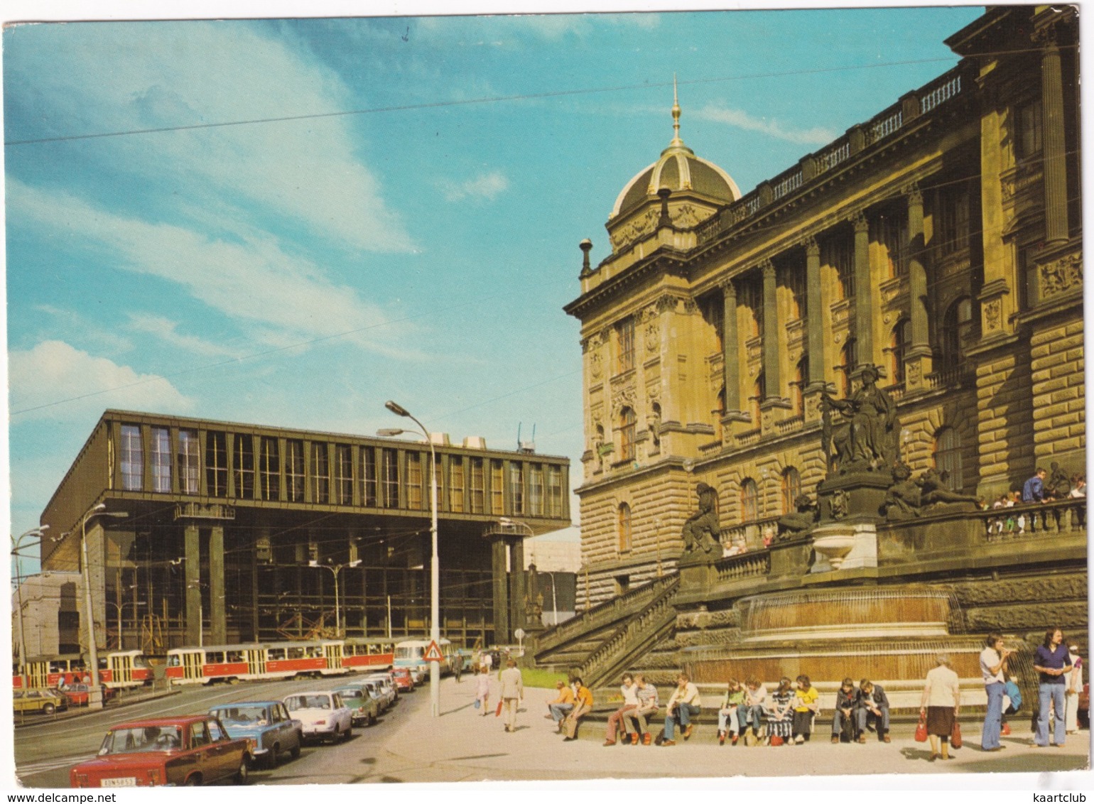 Praha / Prag: POLSKI-FIAT 125P, WARTBURG 353, SKODA OCTAVIA, AUSTIN MAXI, TRAM/STRAßENBAHN - Nat. Museum - (CSSR) - Turismo