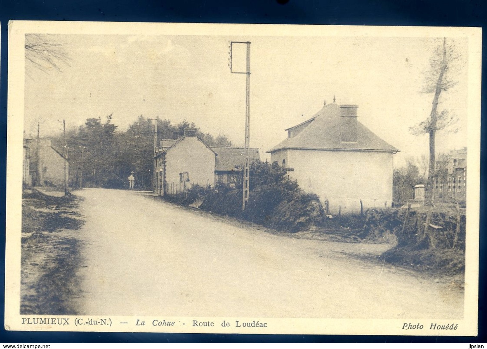 Cpa Du 22 Plumieux  La Cohue Route De Loudéac   --  Canton Loudéac   LZ120 - Loudéac