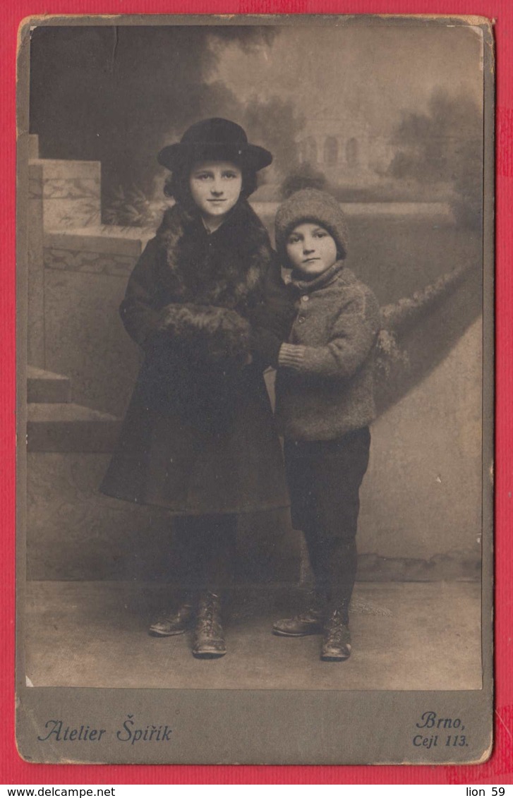 248812 / CDV - LITTLE GIRL , BOY WINTER Photographer ATELIER SPIRIK , BRNO , Vintage Original Photo Czech Republic - Fotos Dedicadas