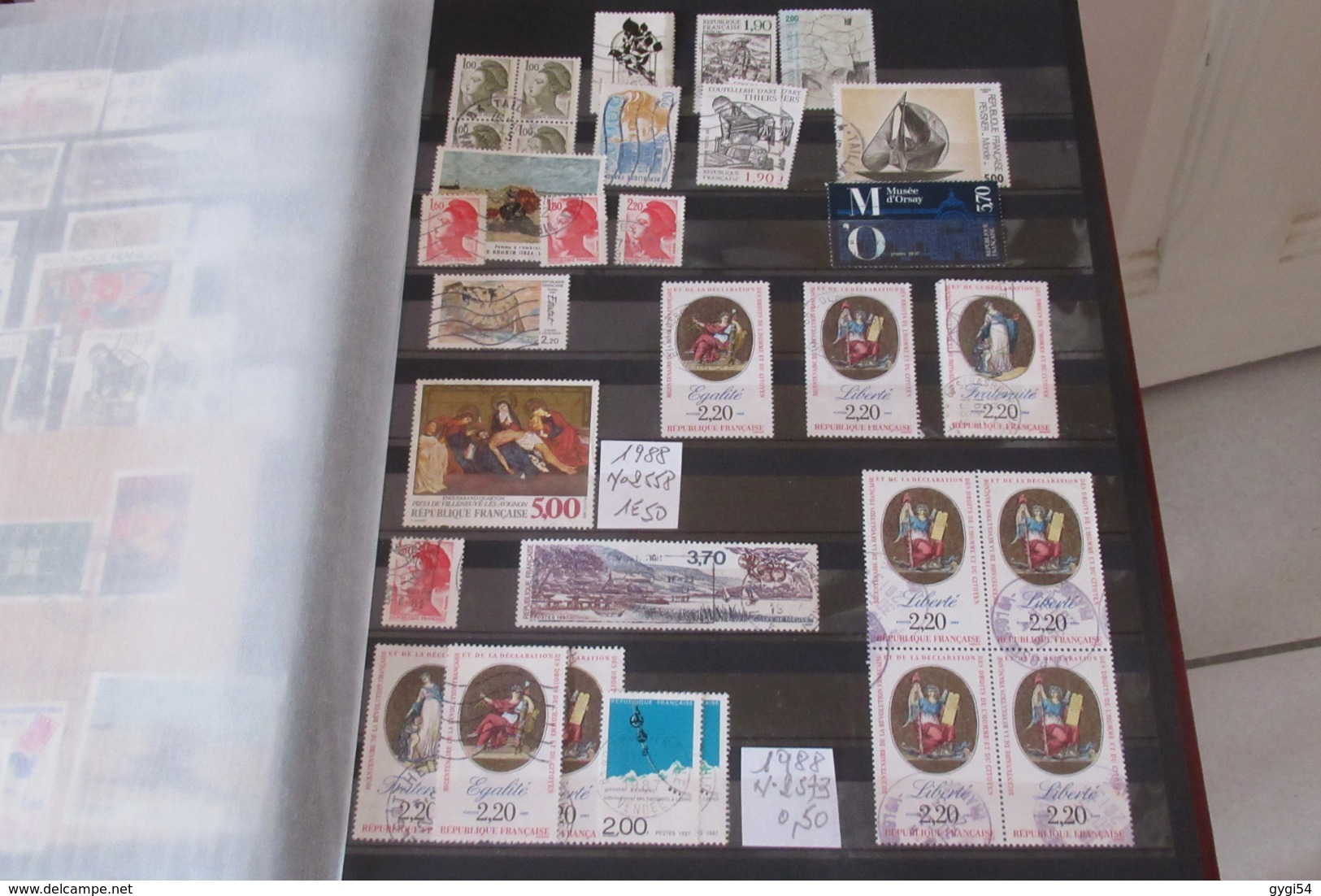 France 1973 - 1987 lot de timbres oblitérés et 100 fdc  1960 - 1970