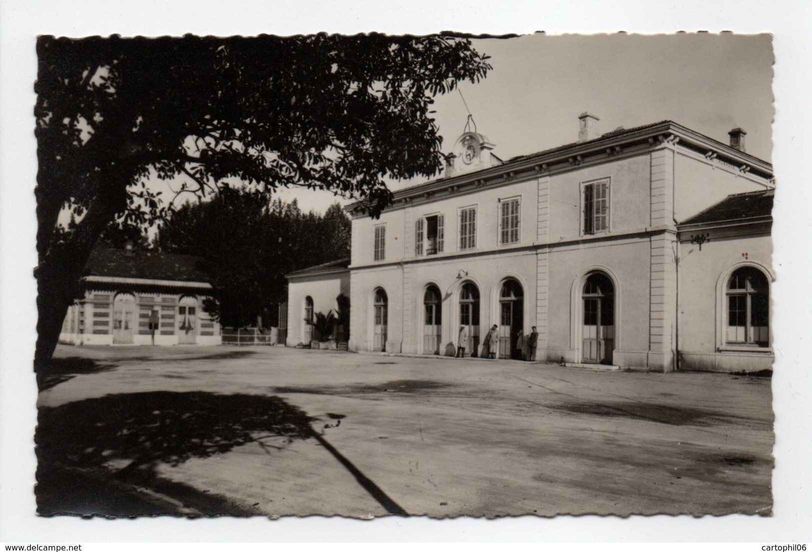 - CPSM AUBAGNE (13) - La Gare - Collection NOGUER - - Aubagne