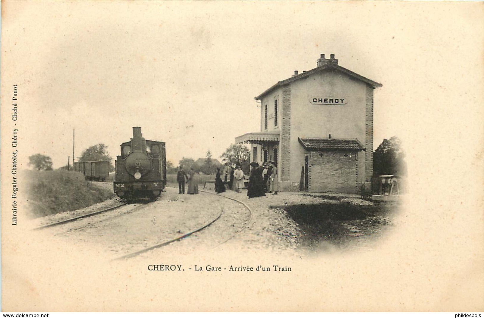 YONNE  CHERROY  La Gare  Arrivée D'un Train - Cheroy