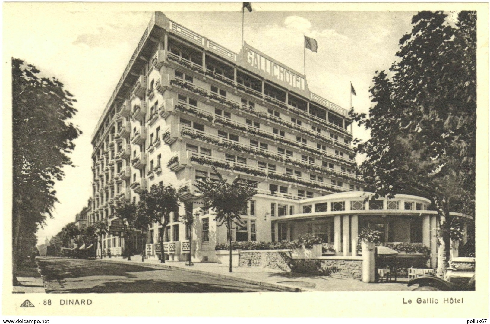 LOT 3 CPA DE DINARD  (ILLE ET VILAINE)  LE GALLIC HÔTEL. LES PALMIERS. PROMENADE DES ALLIES & POINTE DU MOULINET - Dinard