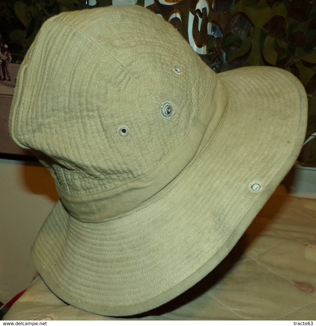 CHAPEAU DE BROUSSE MILITAIRE DE L'ARMEE FRANCAISE , TAILLE 59 AVEC MARQUAGE DU FABRICANT SEMA A COURBEVOIE , A NOTER LE - Cascos