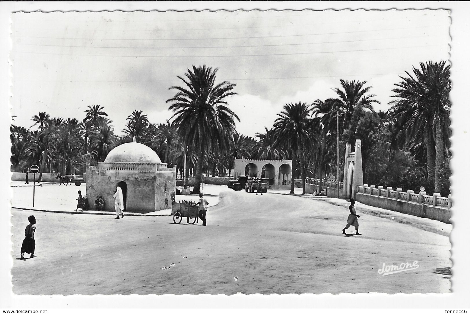 ALGÉRIE - TOUGGOURT - La Place "CITROËN" - Animée (T174) - Autres & Non Classés