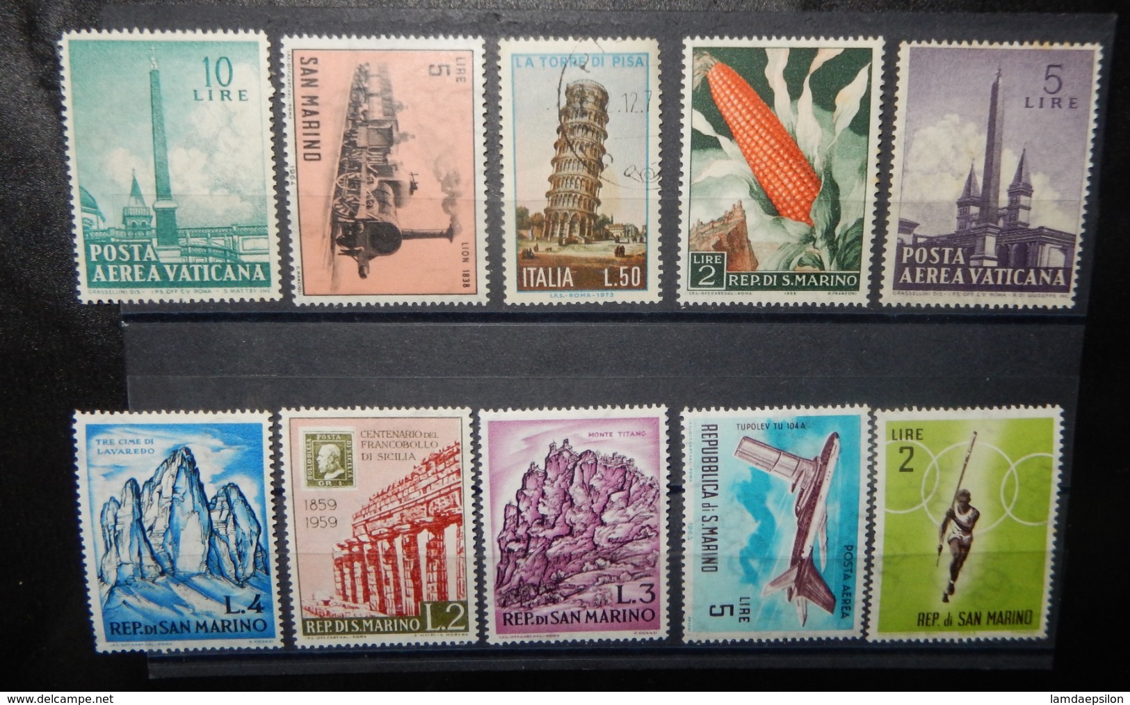A131 VATICAN LOT OF 10 DIFFERENT STAMPS - Other & Unclassified