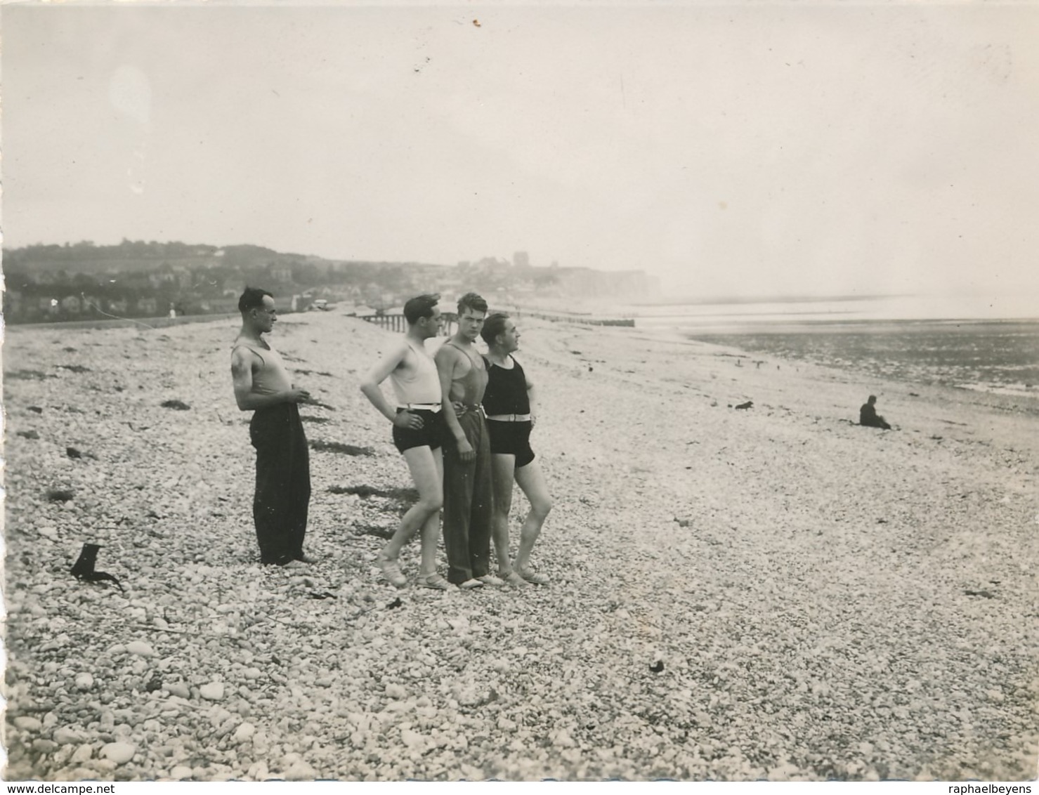 Snapshot Jean Marais Et Hommes Plage Ault-Onival 28 Aout 1932 Gay Interest Men - Célébrités