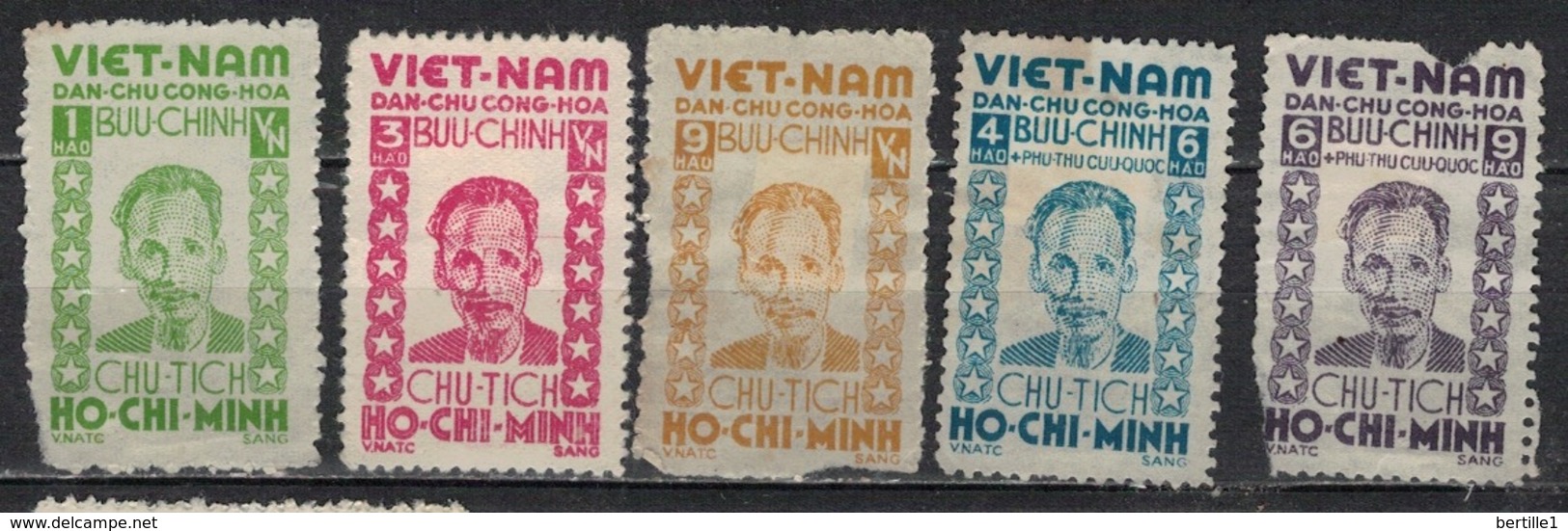 VIETNAM   NORD                N°     YVERT    40/44   NEUF            ( Ob  4/11  ) - Viêt-Nam