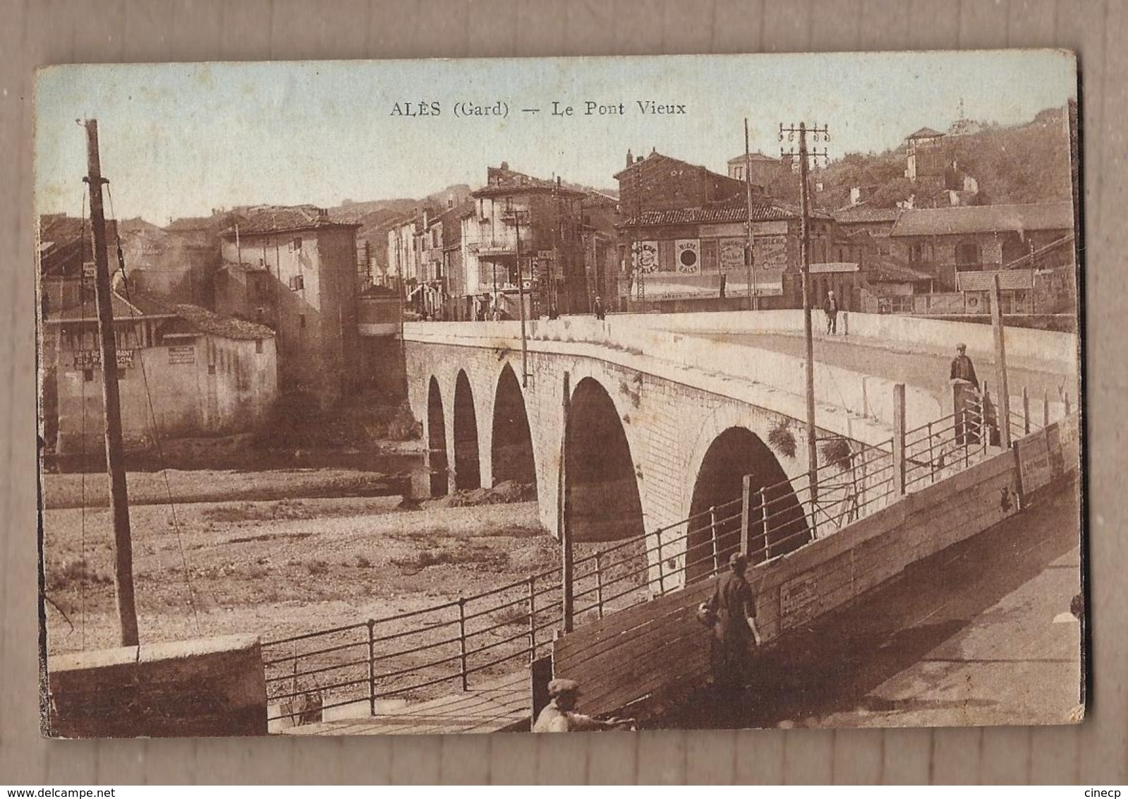 CPA 30 - ALES - Alès - Le Pont Vieux - TB PLAN EDIFICE + Vue Vers Centre Ville + Affiches Publicité BIERE Bière - Alès
