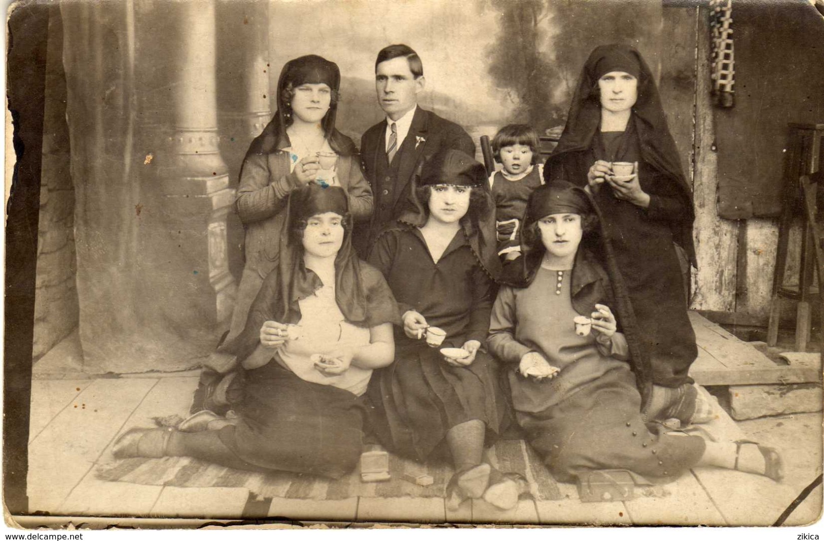 Photo Postcard - Anonymous Persons - Anonymous Persons