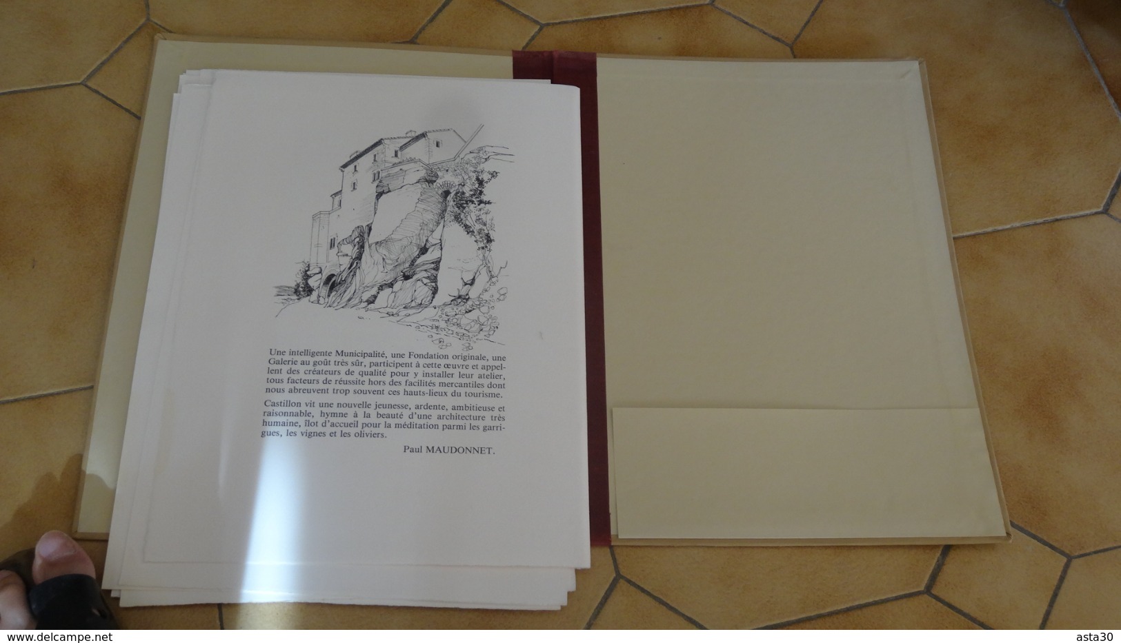 8 lithographies (format A3 environ) de CASTILLON DU GARD par Paul MAUDONNET