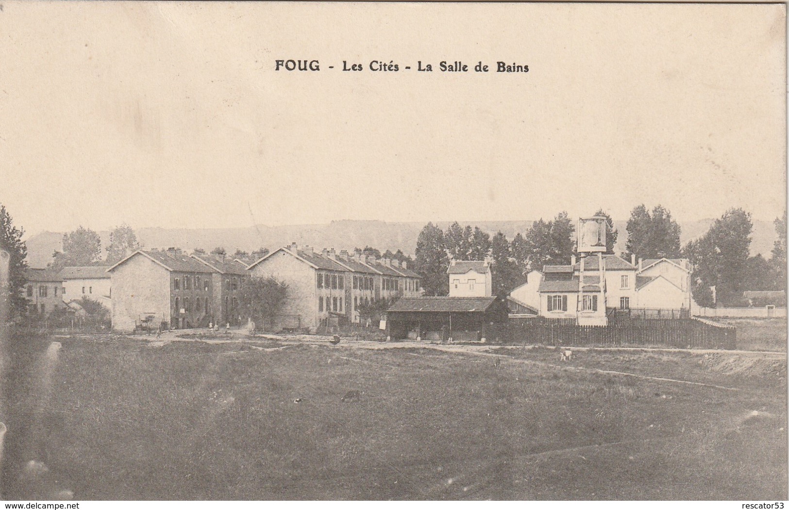 Rare Cpa Foug Les Cités La Salle De Bains - Foug