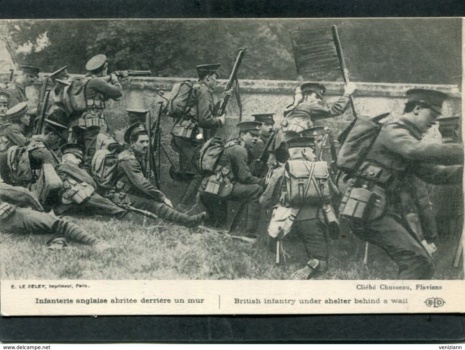 CPA - Infanterie Anglaise Abritée Derrière Un Mur, Très Animé - Guerre 1914-18