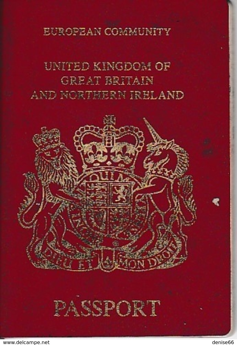 1992/2002 - PASSEPORT - UNITED KINGDOM Of GREAT BRITAIN And NORTHERN IRELAND - Documents Historiques