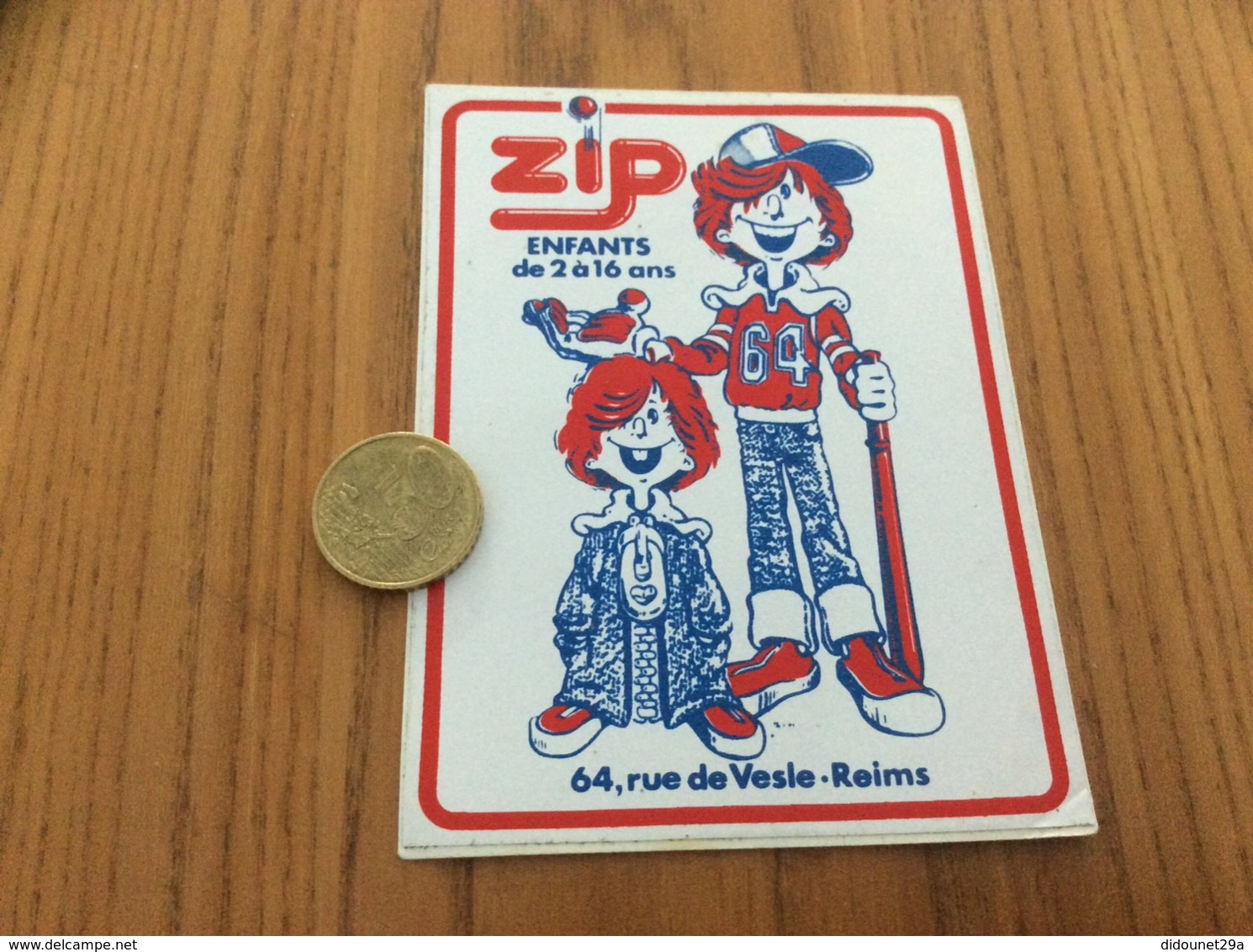 Ancien AUTOCOLLANT, Sticker «Zip - REIMS (51)» (vêtement) - Autocollants