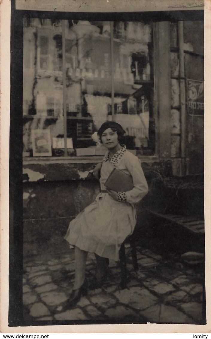 Femme Cpa Carte Photo Photographie Femme En Robe Avec Chapeau - Femmes