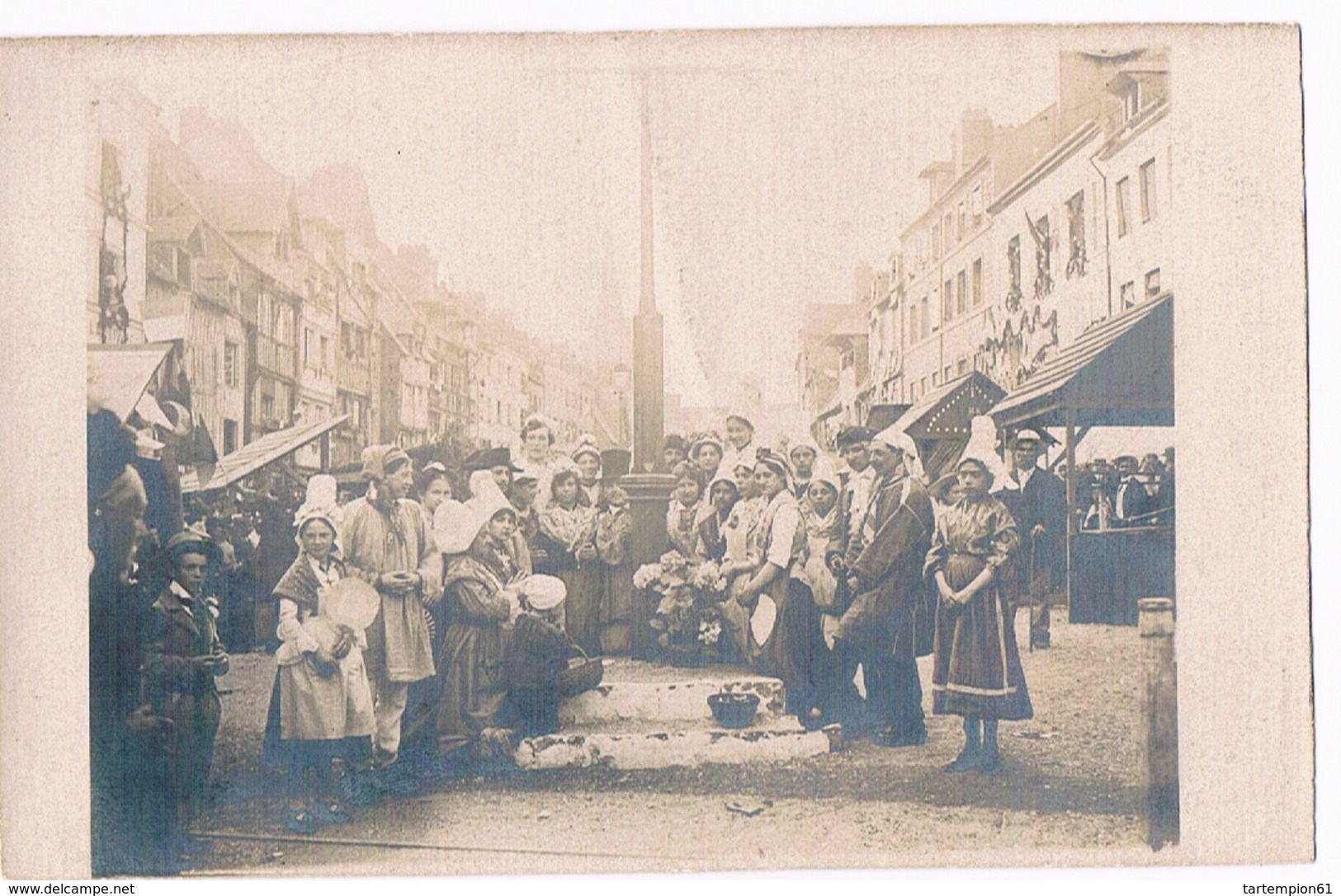 Lisieux Fête Normande Place Victor Hugo (CARTE6PHOTO) - Lisieux