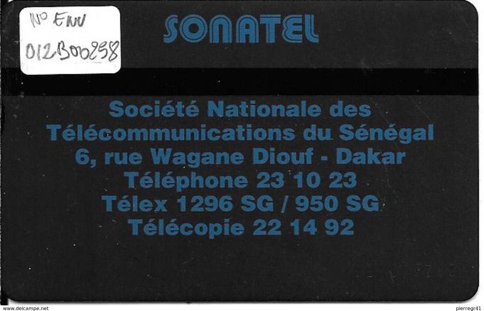 CARTE-HOLOGRAPHIQUE-SENEGAL-40U-SONATEL-V°N° Envers-N°012B00258-R° Bandes Argent/H1mm-B 1mm -UTILISE-TBE - Senegal