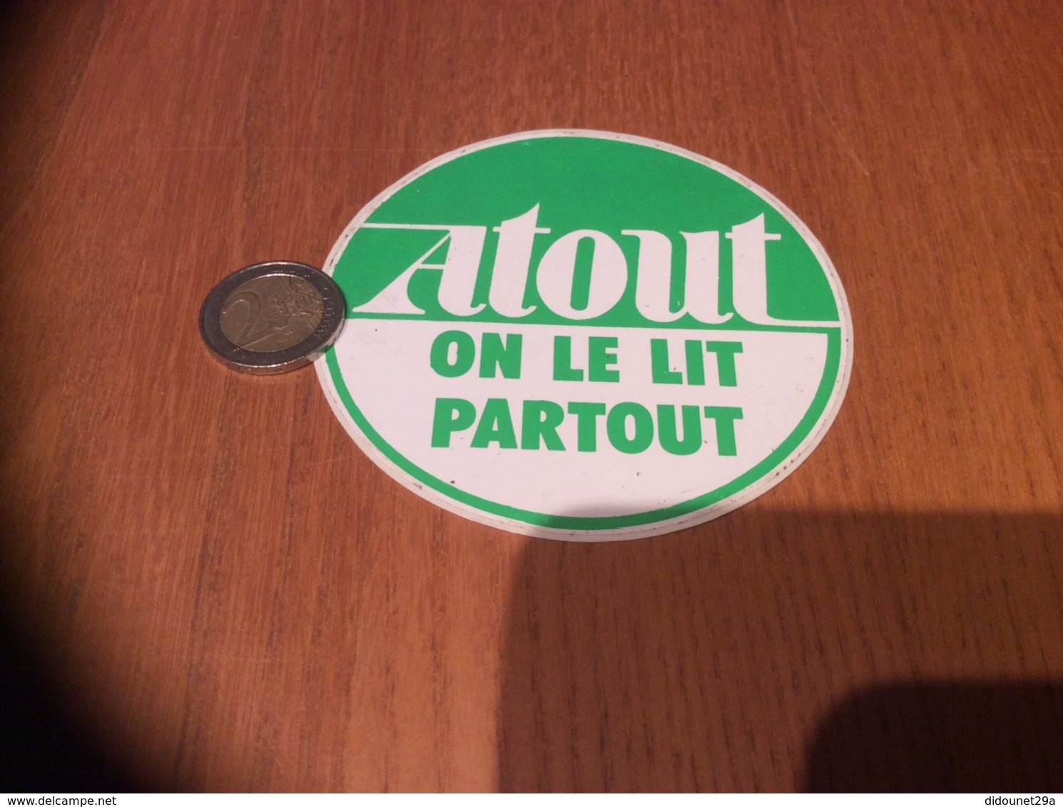 AUTOCOLLANT, Sticker «ATOUT ON LE LIT PARTOUT» - Autocollants