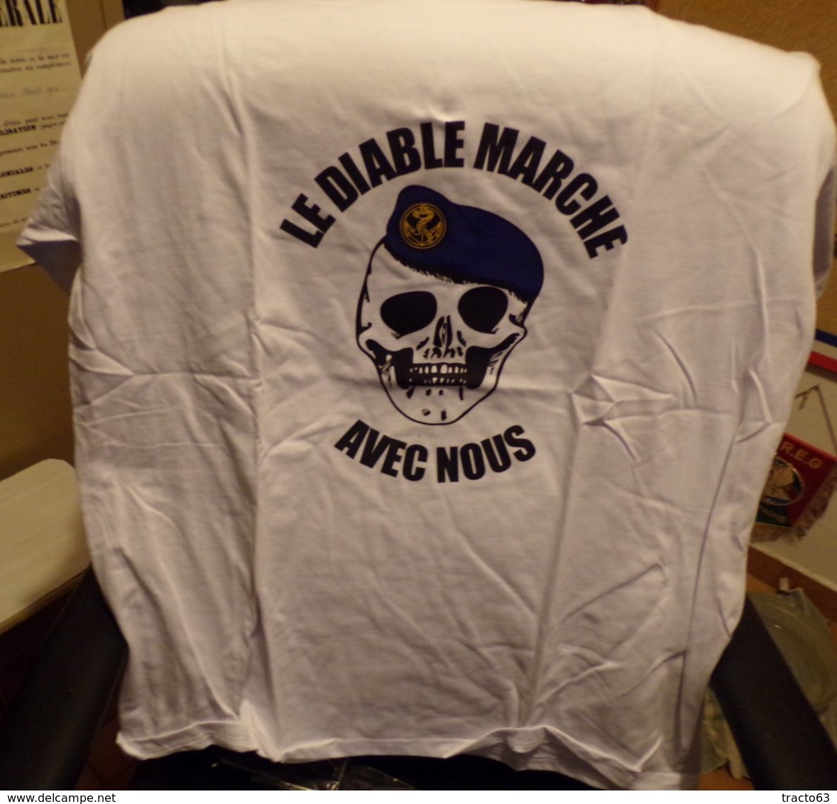 TROUPES DE MARINE : TEE SHIRT LE DIABLE MARCHE AVEC NOUS DES TROUPES DE MARINE  ,TAILLE  XL ,  NEUF VOIR PHOTO ( J'ai Qu - Equipement