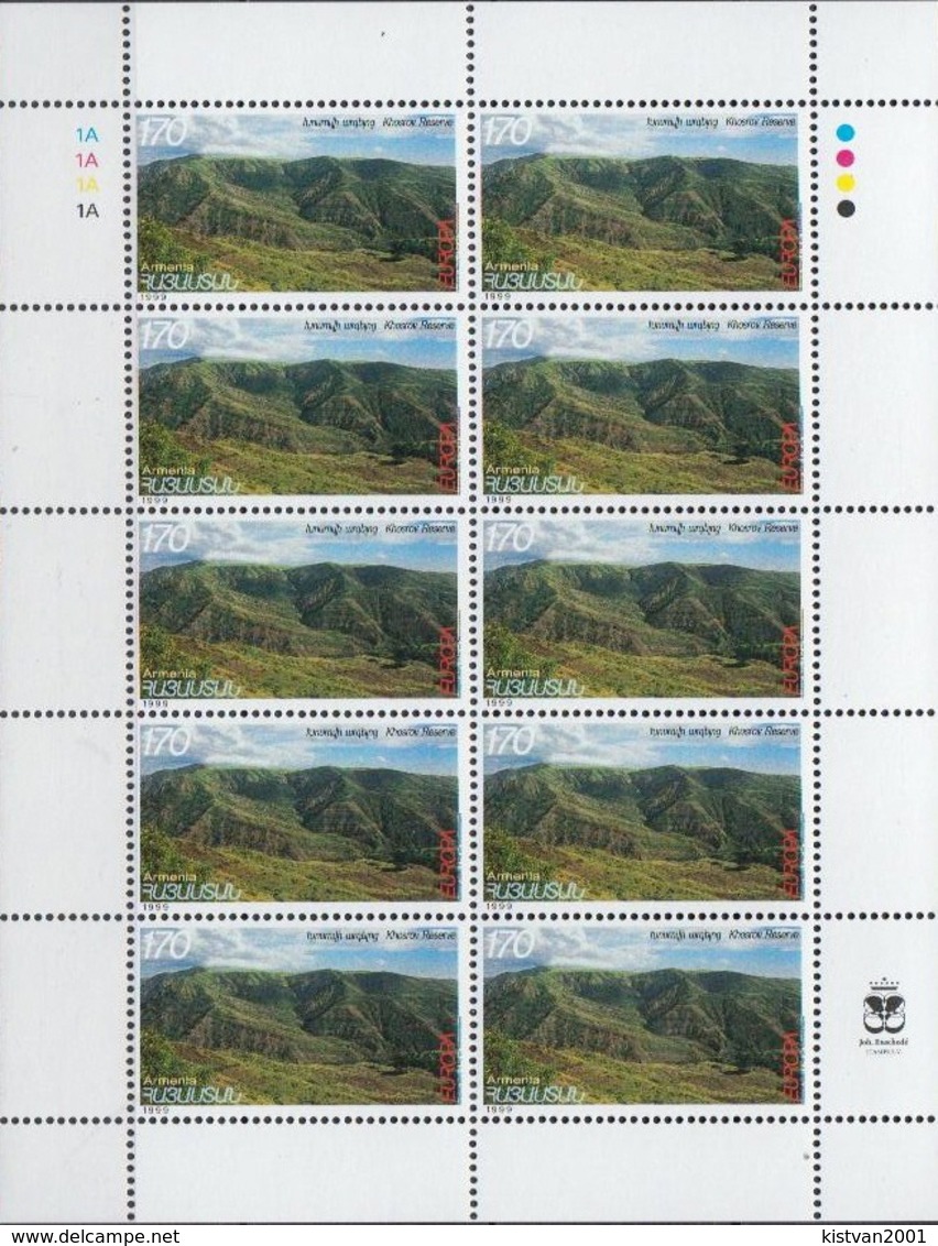 Armenia MNH Pair Of Sheetlets - 1999