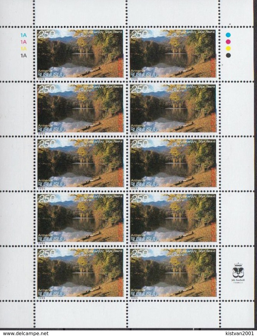 Armenia MNH Pair Of Sheetlets - 1999