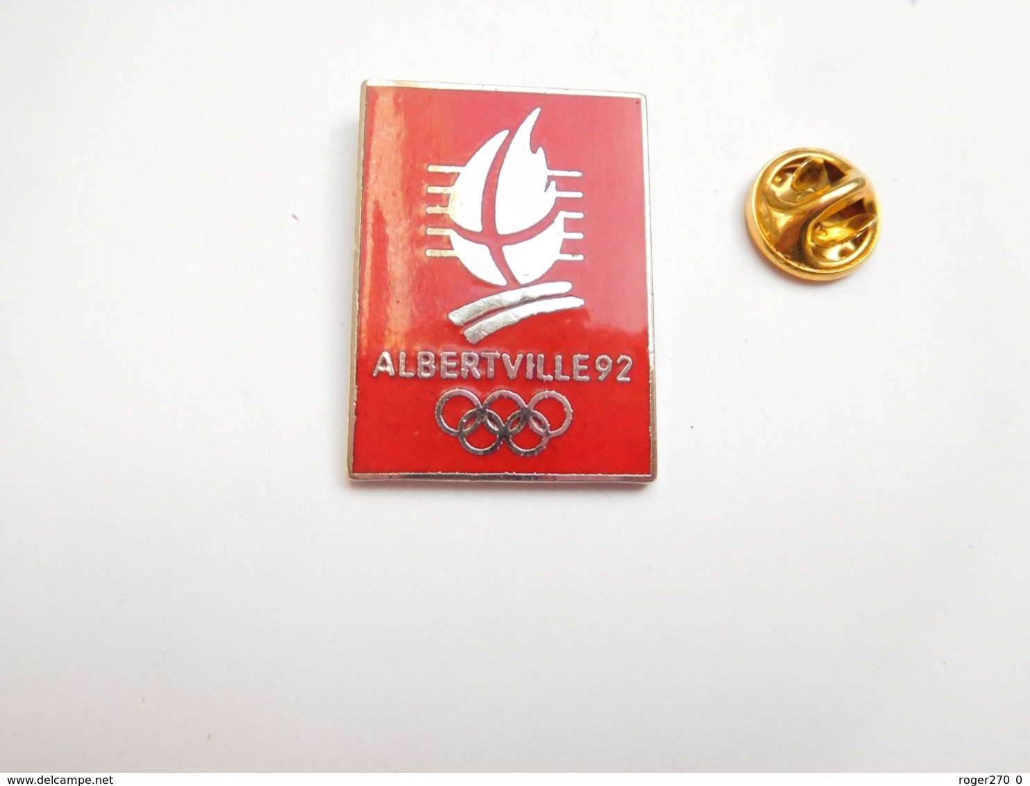 Superbe Pin's En EGF , JO Jeux Olympiques Albertville 92 , Signé C , Dimensions : 23X32 Mm - Jeux Olympiques