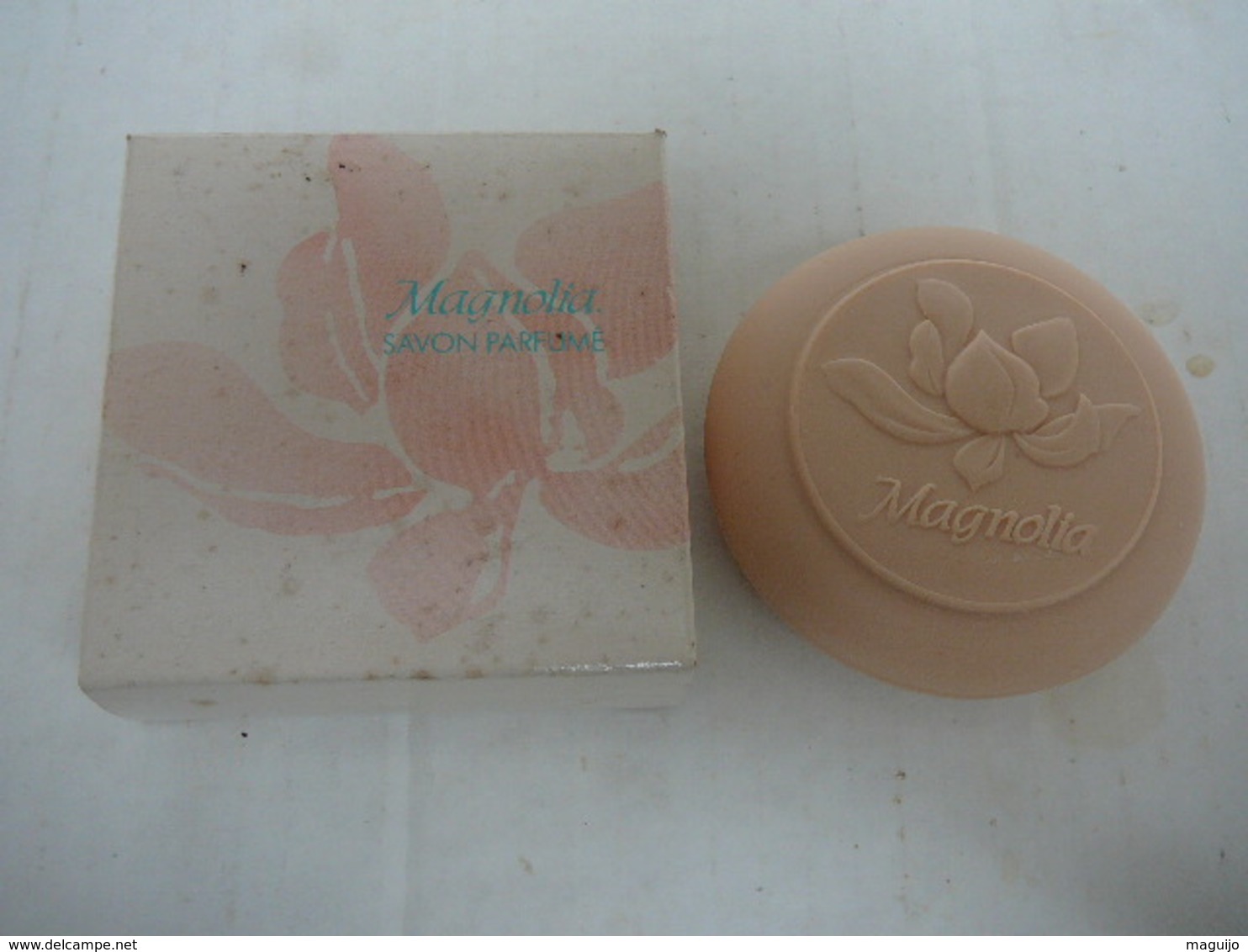 YVES ROCHER "MAGNOLIA" SAVON  75 Gr LIRE ET VOIR!! - Unclassified