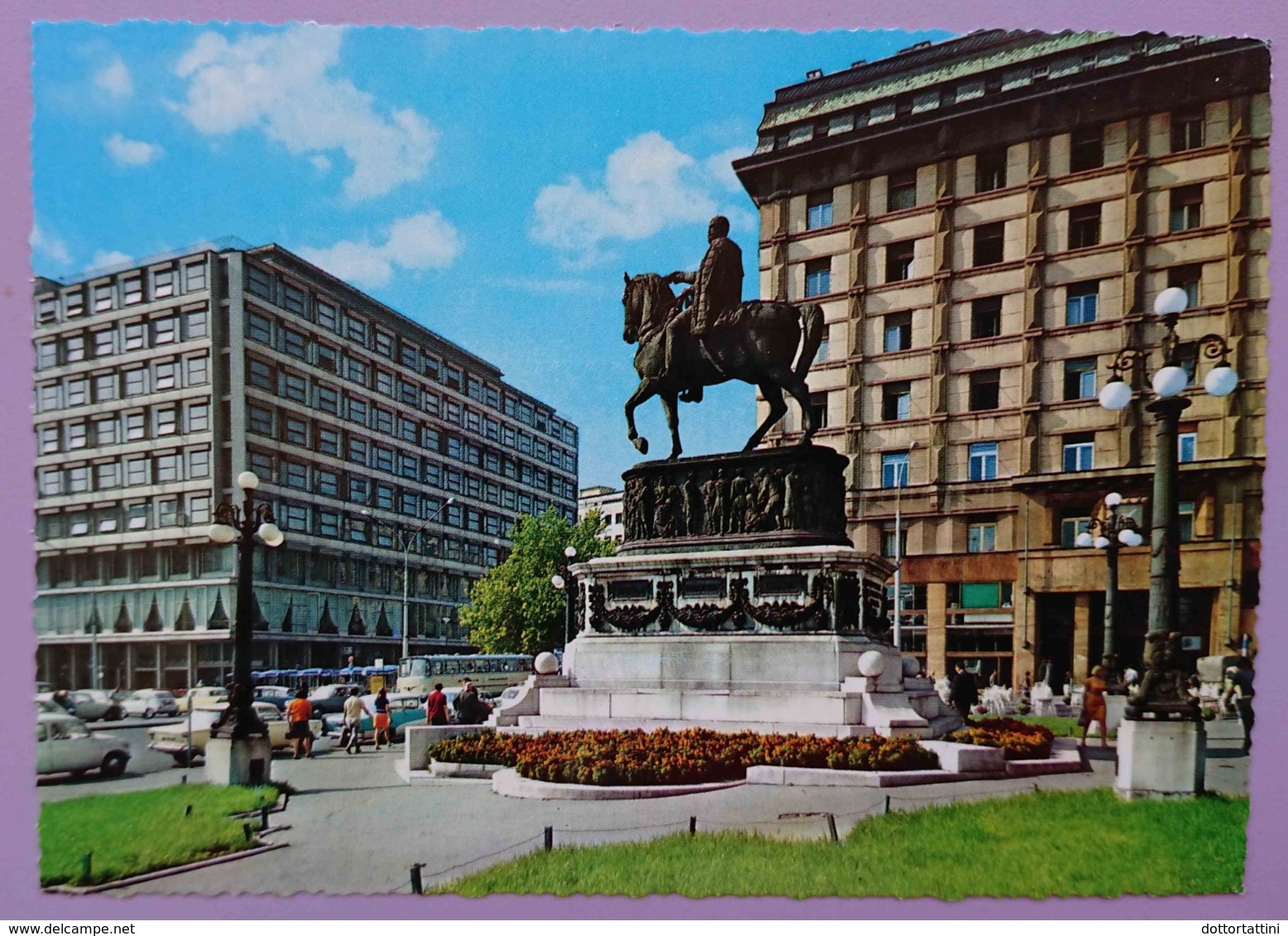 BEOGRAD - Jugoslavia (Serbia) - Trg Republike - Place De La Republique - Monument Au Prince Michel Obrenovic    - Nv - Jugoslavia