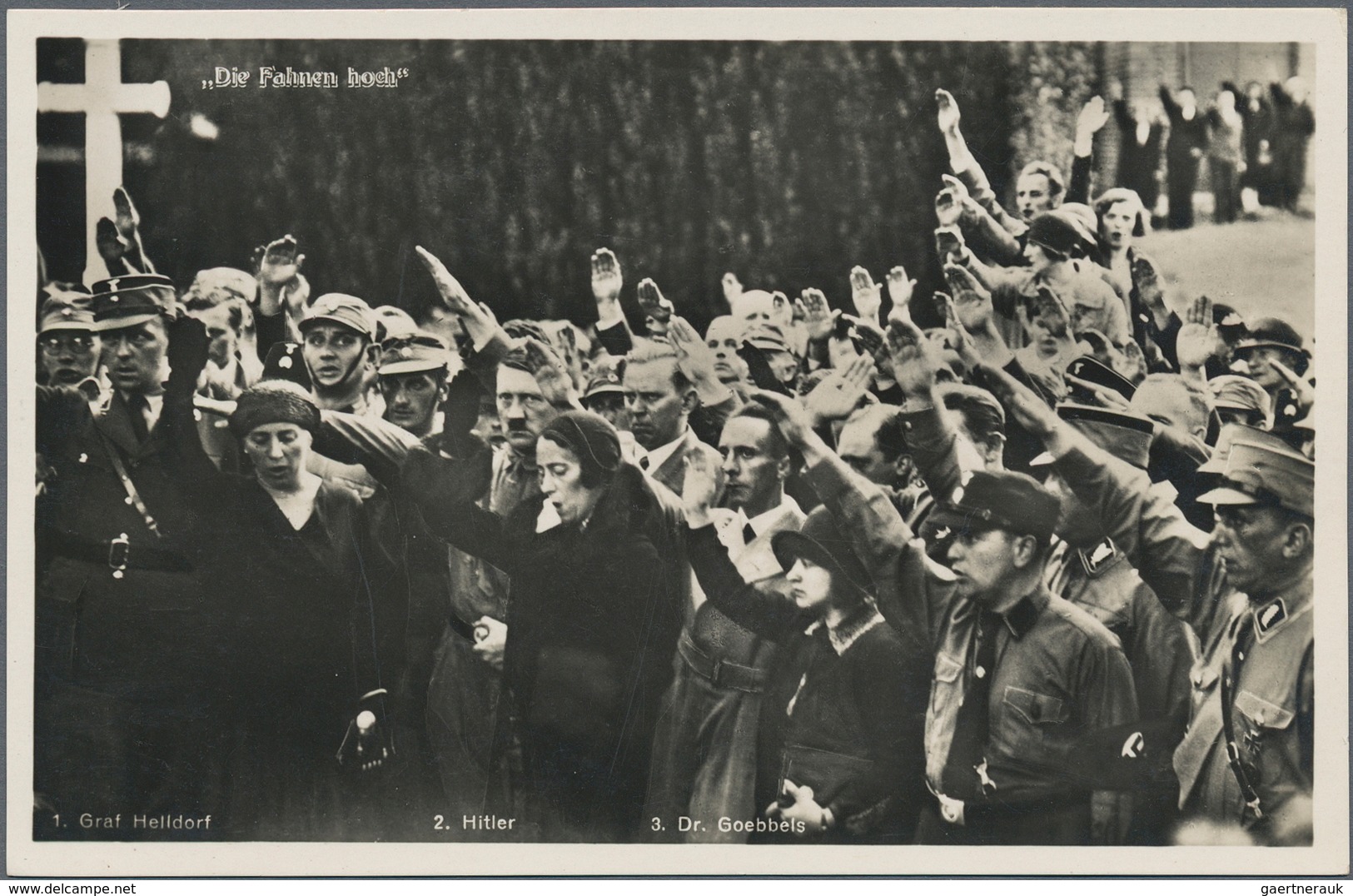 Ansichtskarten: Propaganda: 1931, Zwei Seltene Fotokarten Am Grab Von Horst Wessel Berlin 1931. Abge - Politieke Partijen & Verkiezingen