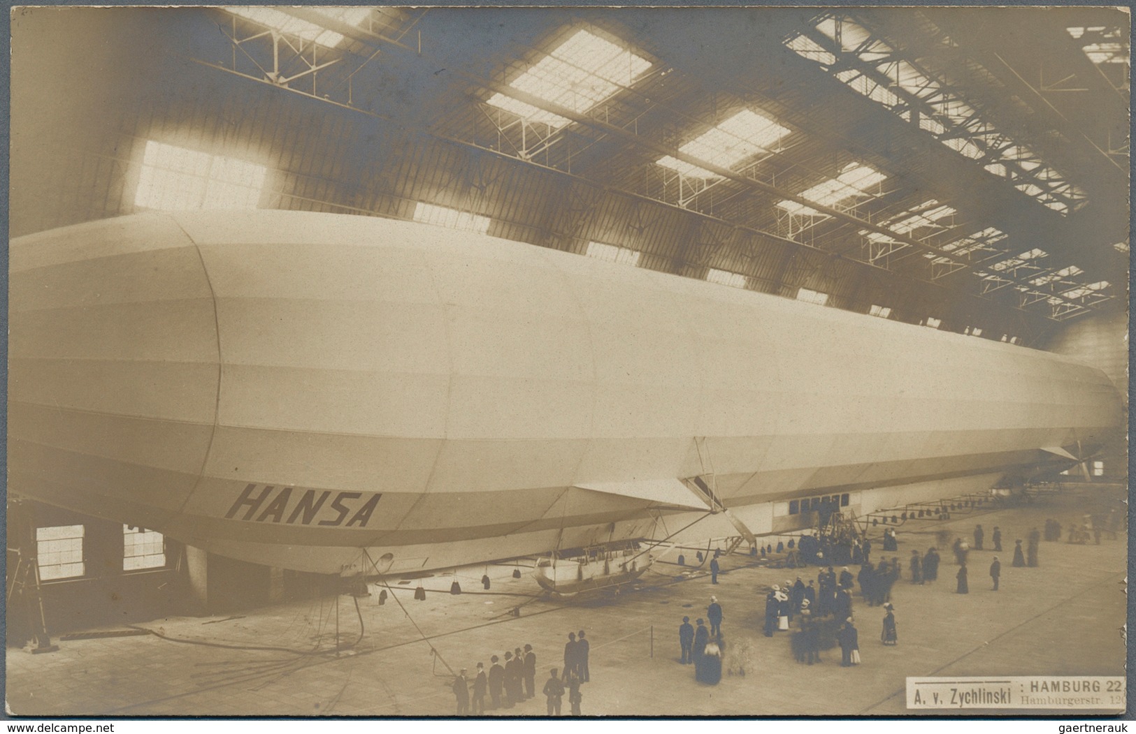 Ansichtskarten: Motive / Thematics: Amazing group of ca. 178 Zeppelin postcards mostly Echt Fotos fr