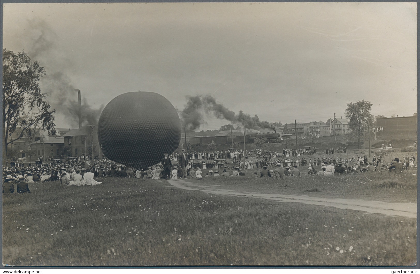 Ansichtskarten: Motive / Thematics: ZEPPELINE 1907/1940 (ca.), vielseitige Partie von ca. 90 Ansicht