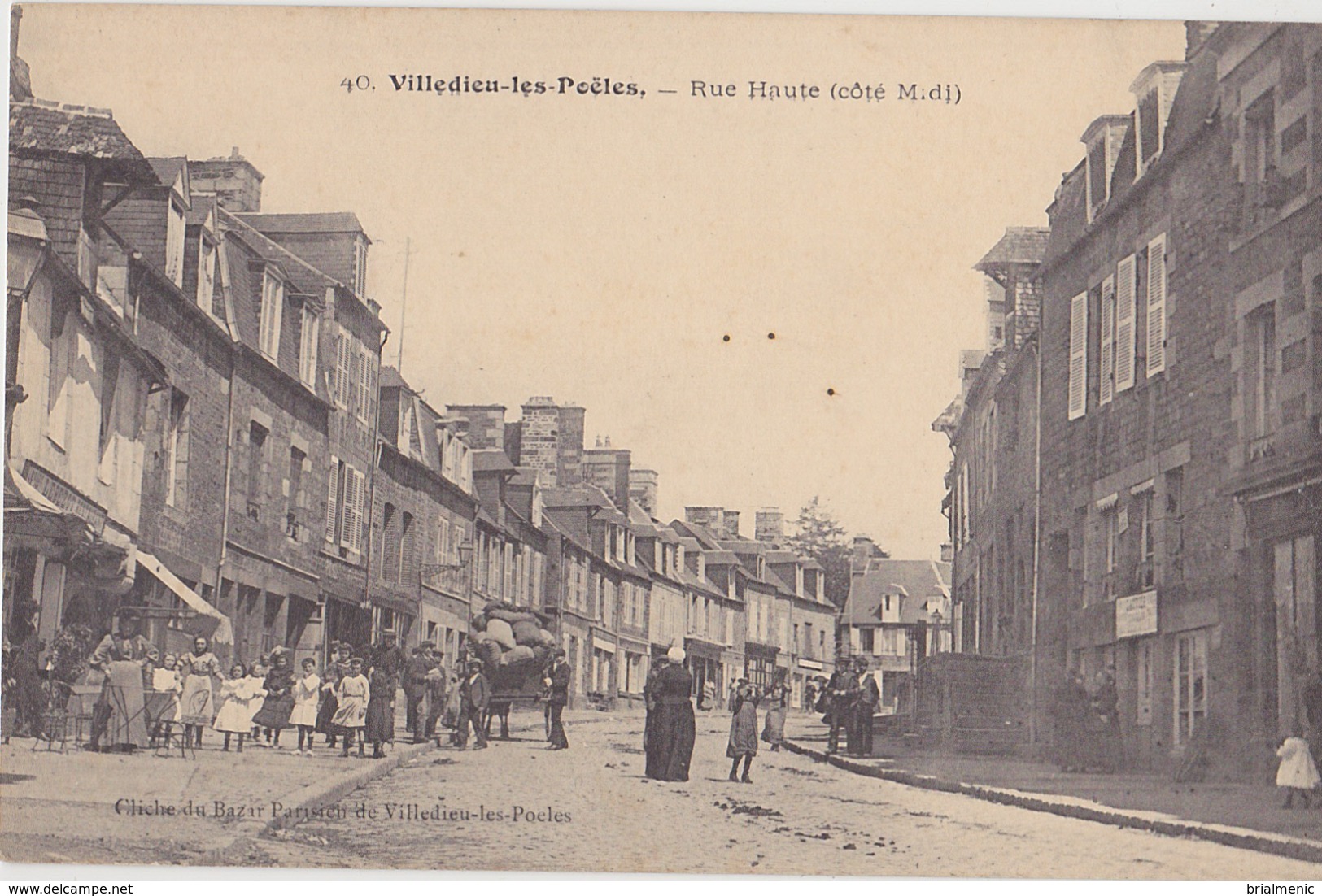 VILLEDIEU LES POËLES  Rue Haute - Villedieu