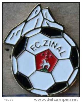 FOOTBAL CLUB - FC ZINAL - VALAIS - LE CLUB DE FOOT LE PLUS HAUT D'EUROPE - CERVIN - BALLON - SOCCER -SUISSE -SWISS -(22) - Football