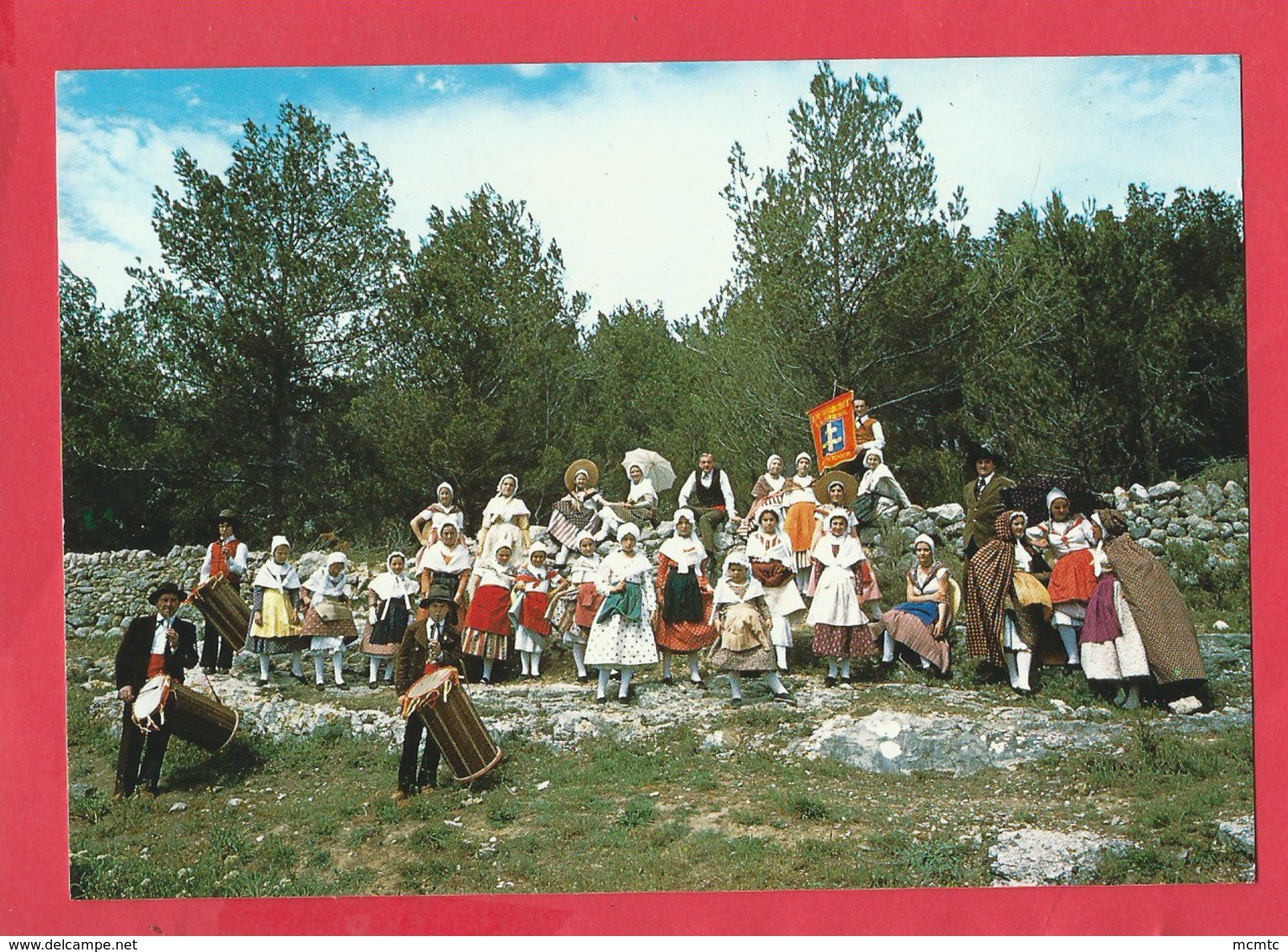 CPM -  Folklore En Provence - "Lou Galoubet" - Lambesc - Cigales Et Tambourins Sont Nos Plus Gais Refrain - Lambesc