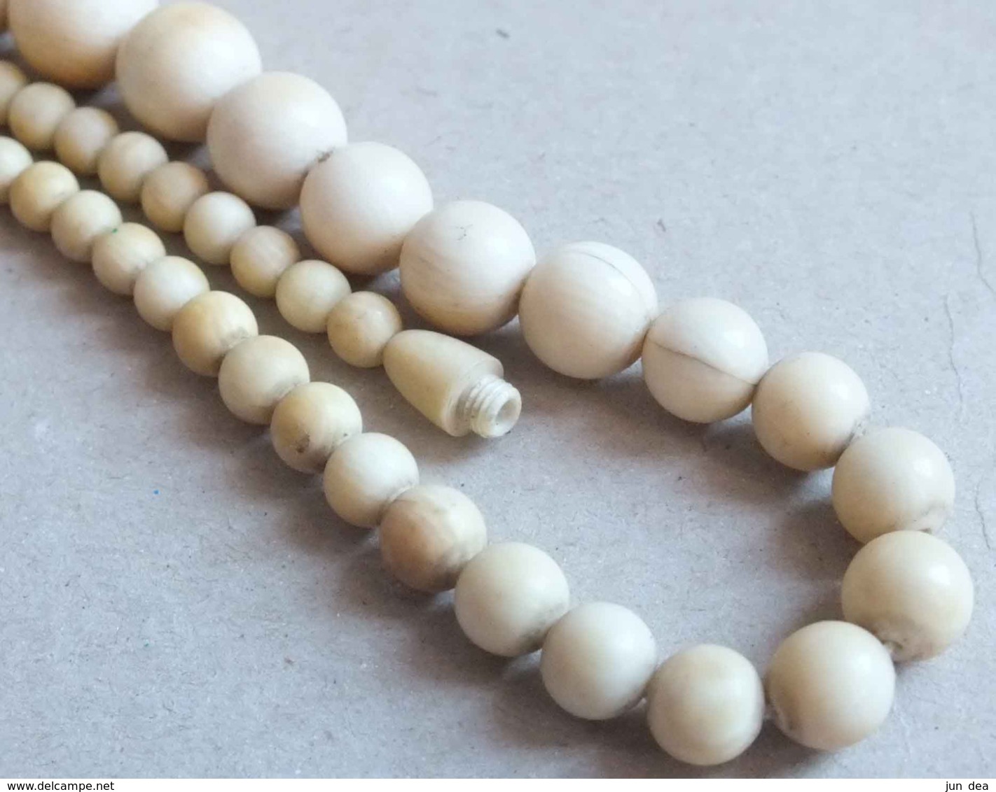 ANCIEN COLLIER EN IVOIRE - L --> 51.5 CM - Colliers/Chaînes