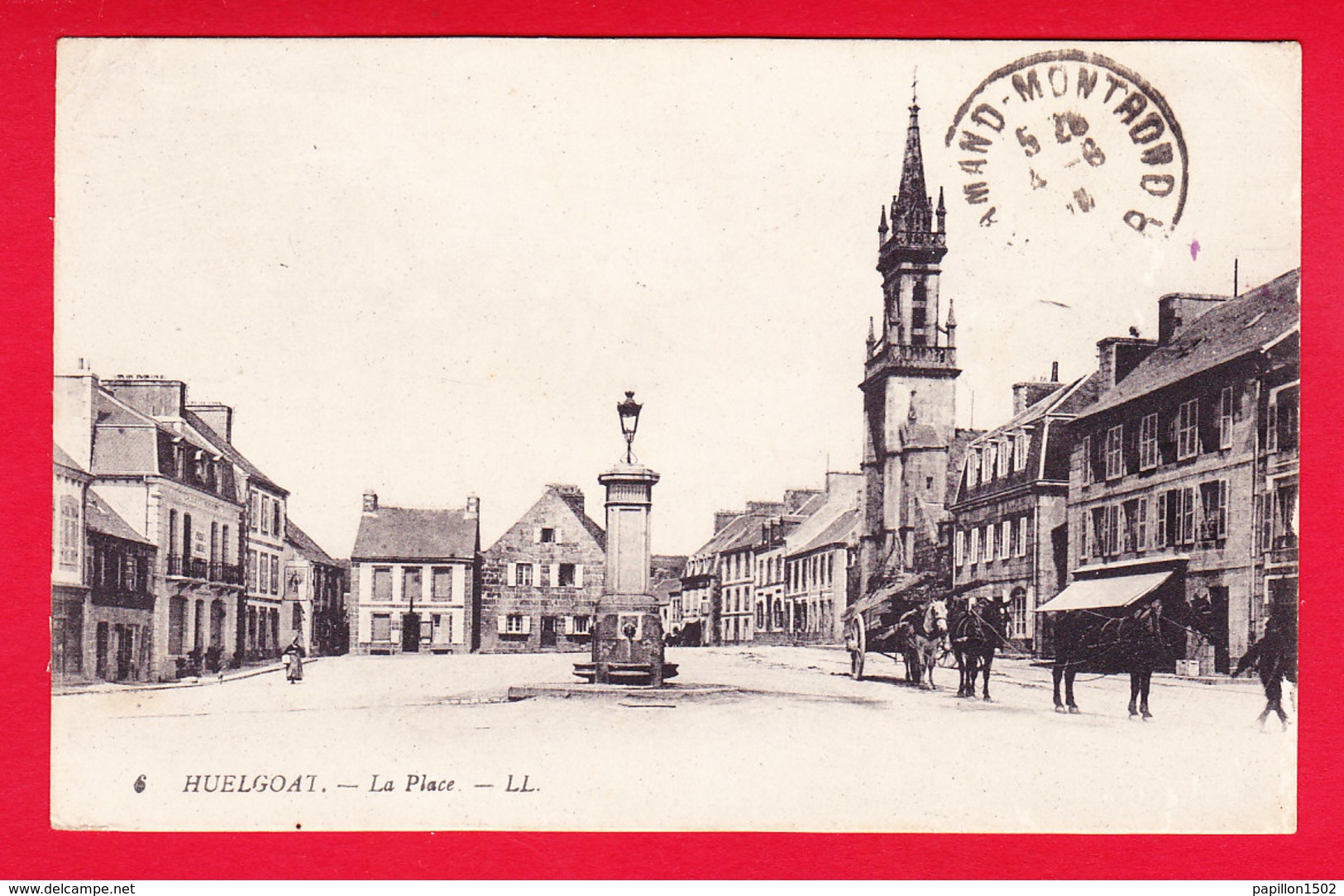 F-29-Huelgoat-03P45 La Place, Le Monument, Attelage, Cpa BE - Huelgoat