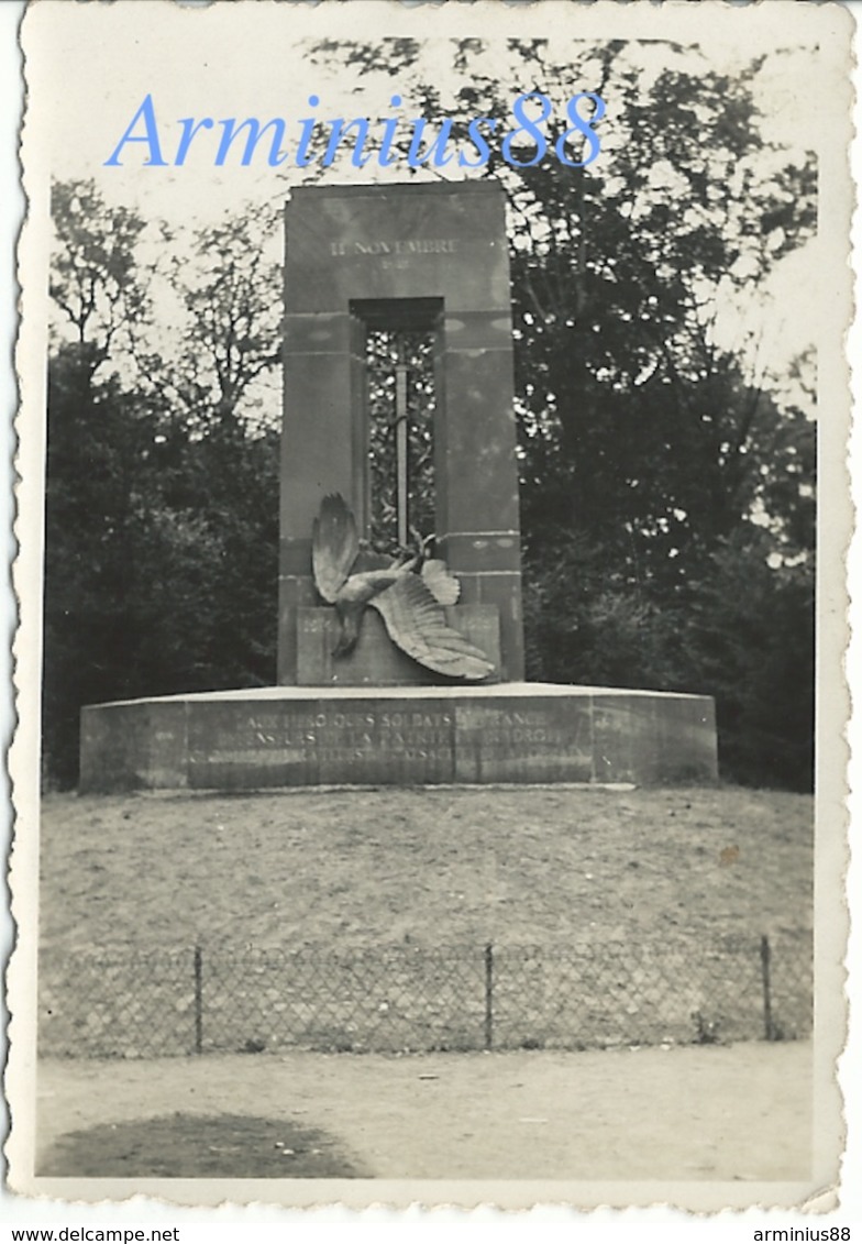 Campagne De France 1940 - Forêt De Compiègne (Oise) - Le Monument Aux Alsaciens-Lorrains (près Rethondes) - Guerra, Militares