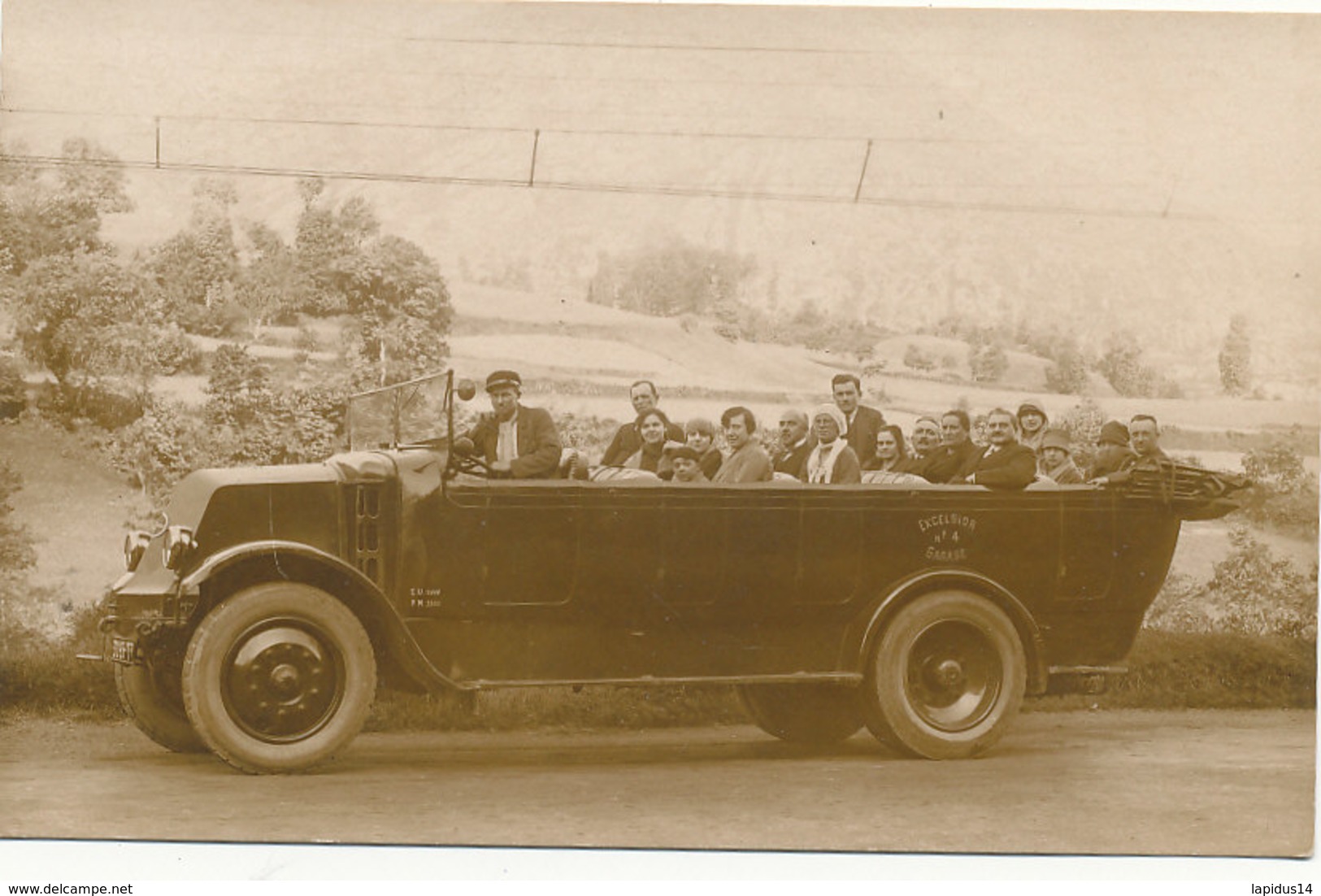 AN 981 /  CARTE PHOTO -VOITURE EXCURSION  - - A Identifier